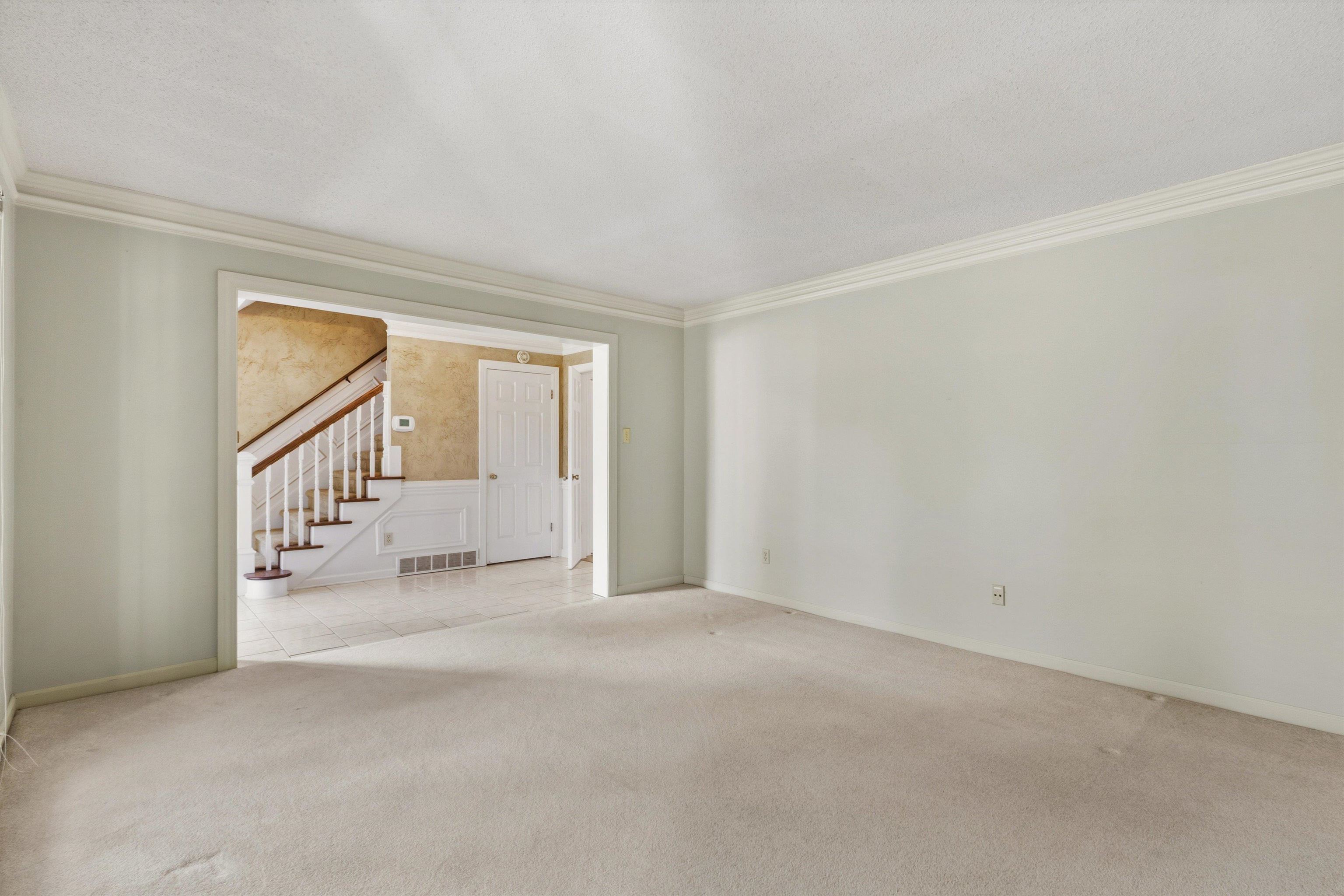 2252 Coathbridge Dr Property Photo 7