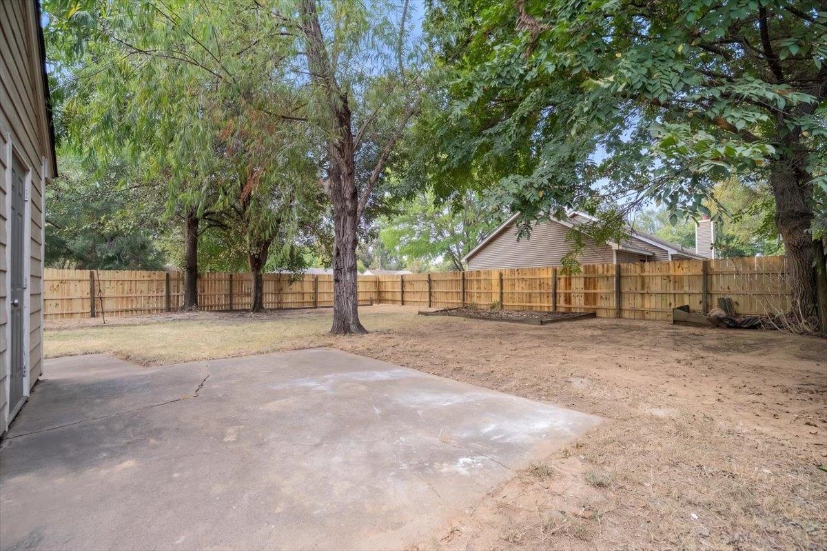 7109 Tagen Dr Property Photo 23