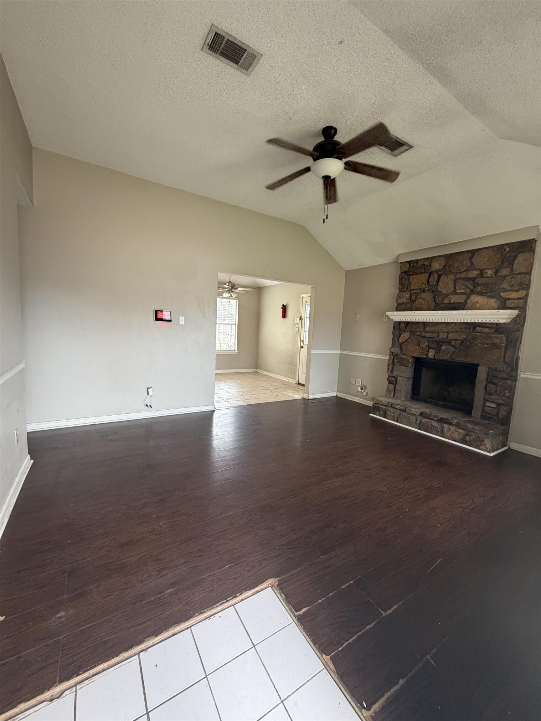 1250 Tyler Pl Property Photo 3