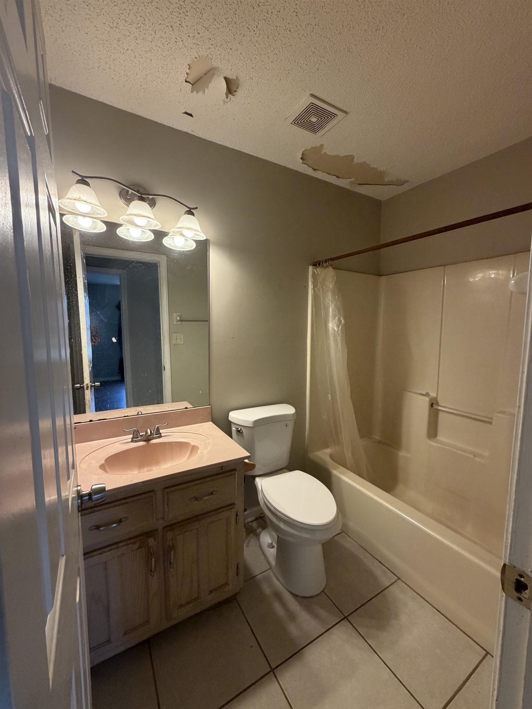 1250 Tyler Pl Property Photo 12