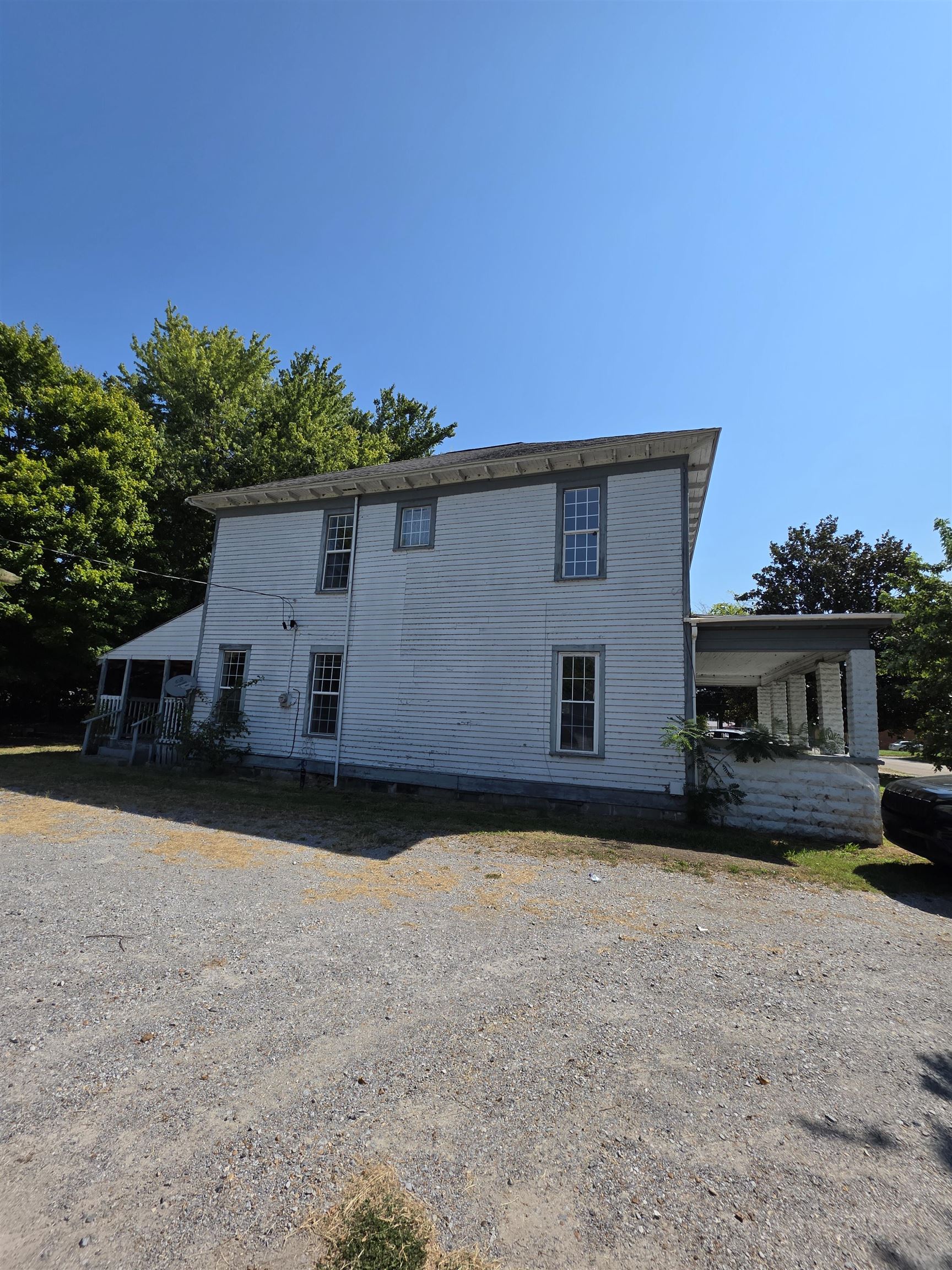 1102 Church St Property Photo 3