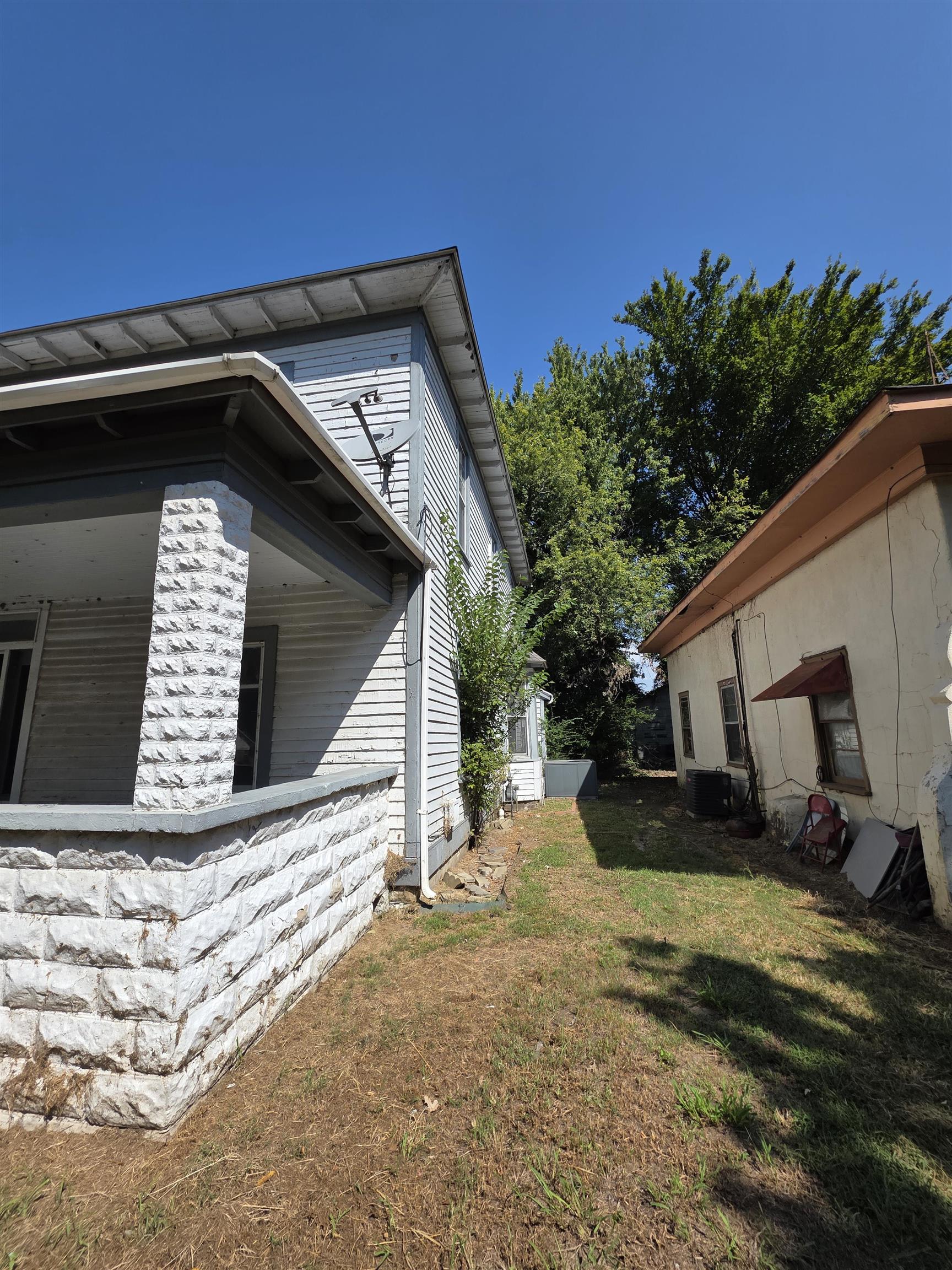 1102 Church St Property Photo 4