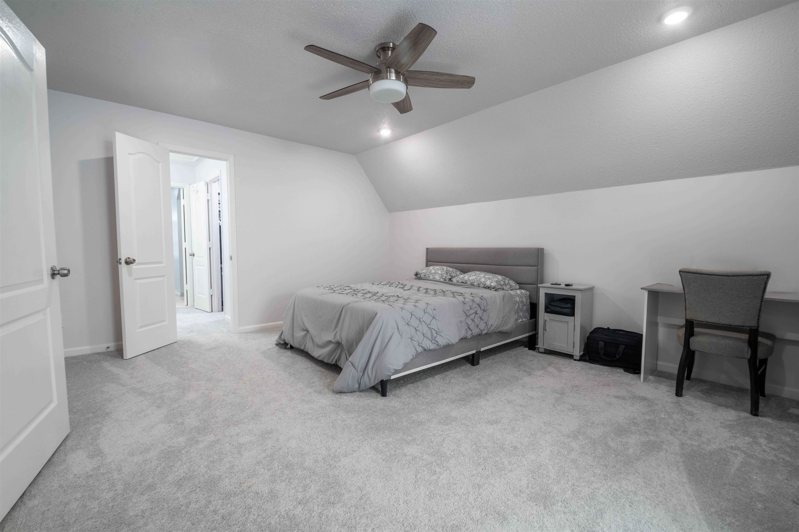 7816 Wood Glen Cv Property Photo 20