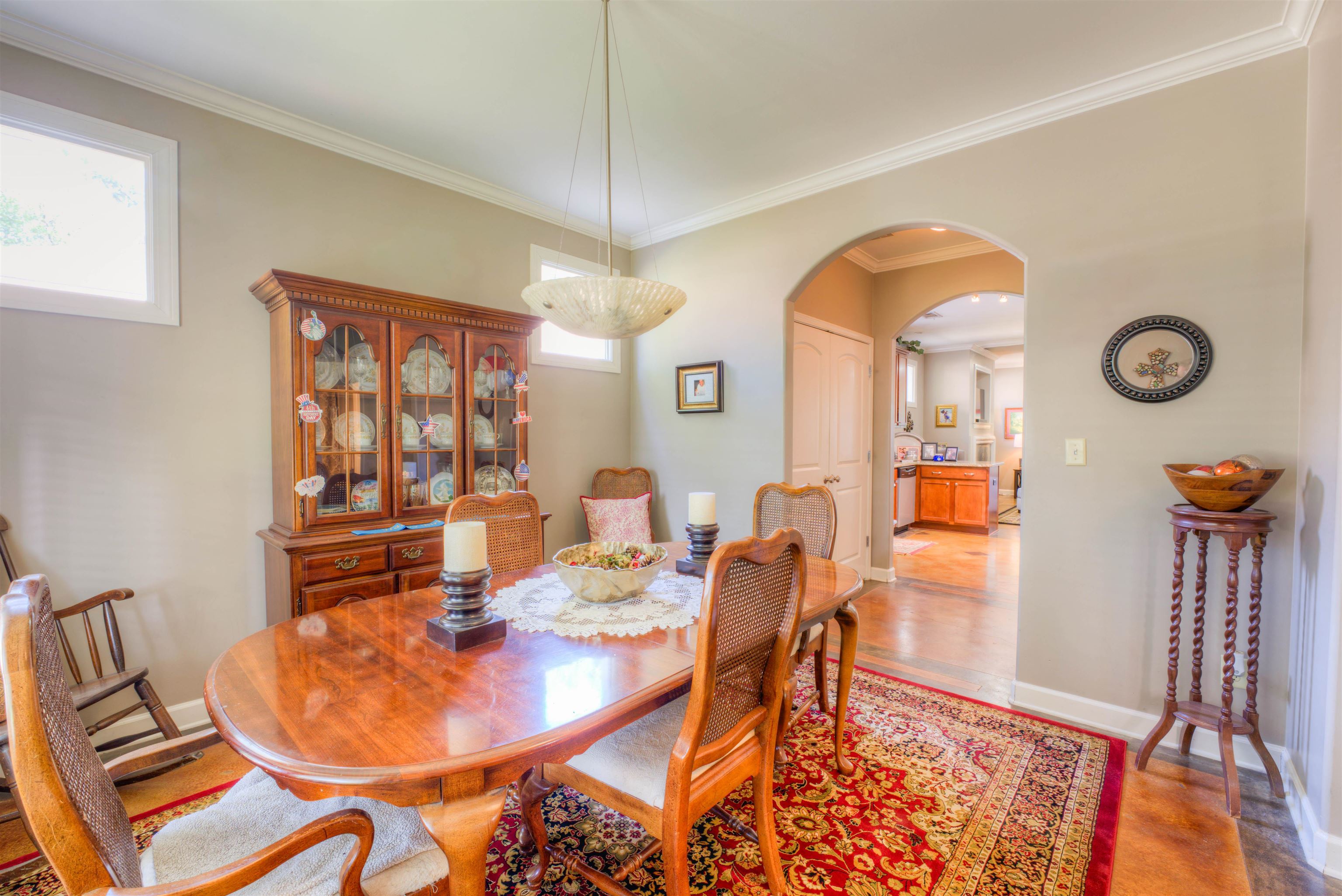 2440 Parkway Pl Property Photo 5