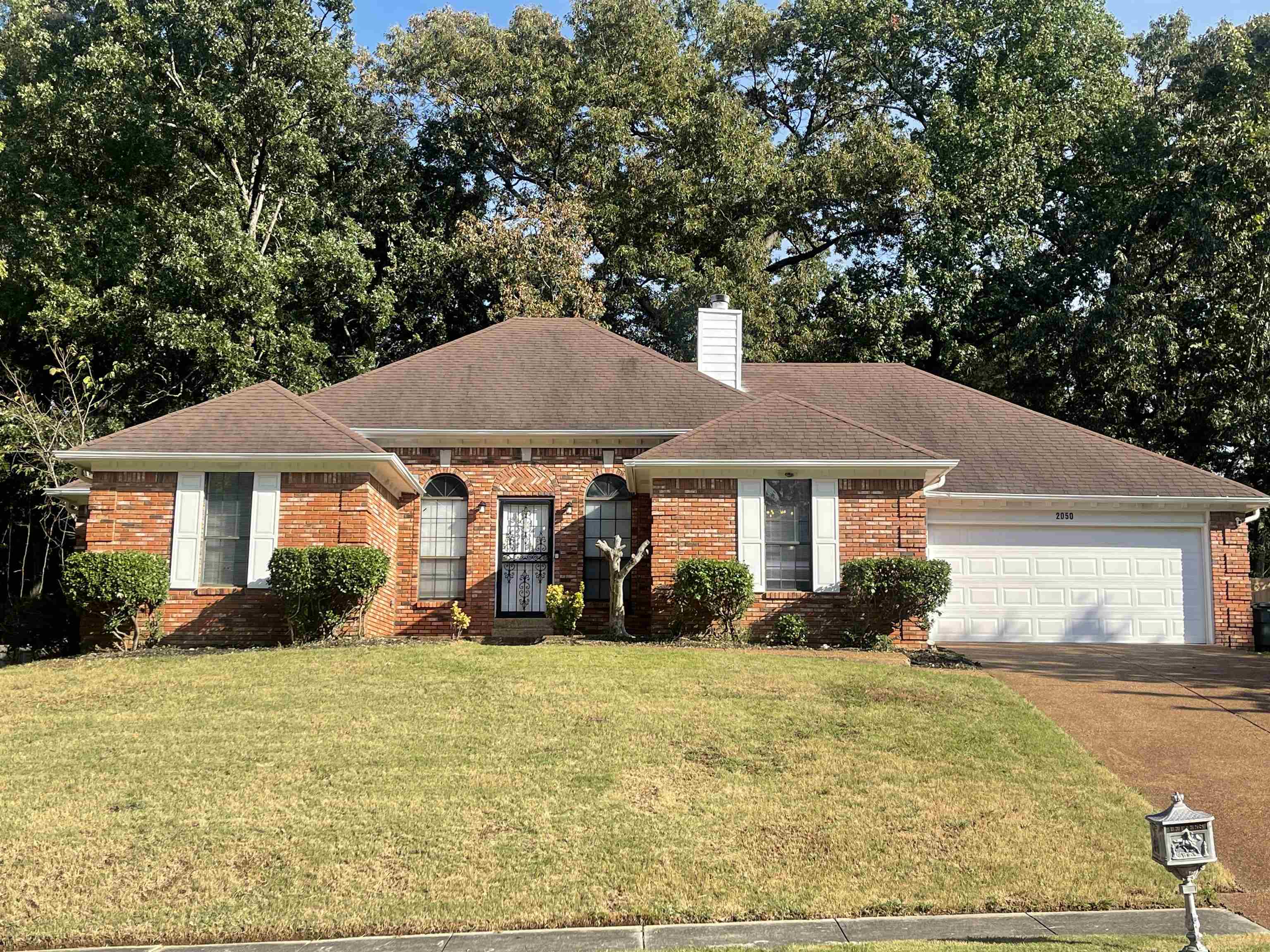 2050 Mt Badon Ln Property Photo 1