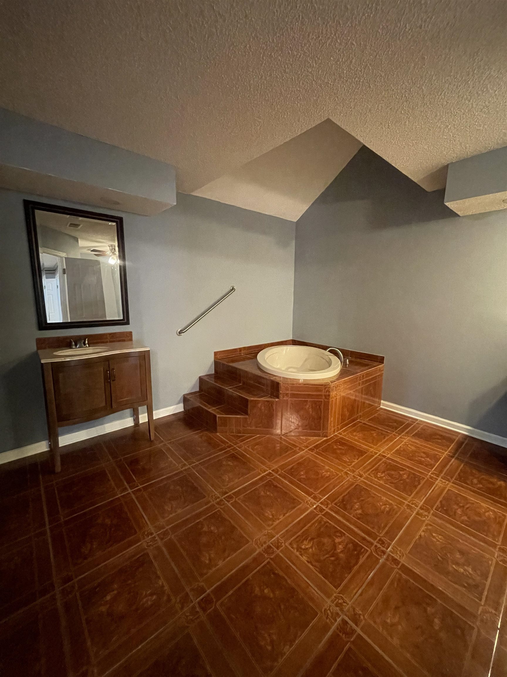 2050 Mt Badon Ln Property Photo 16