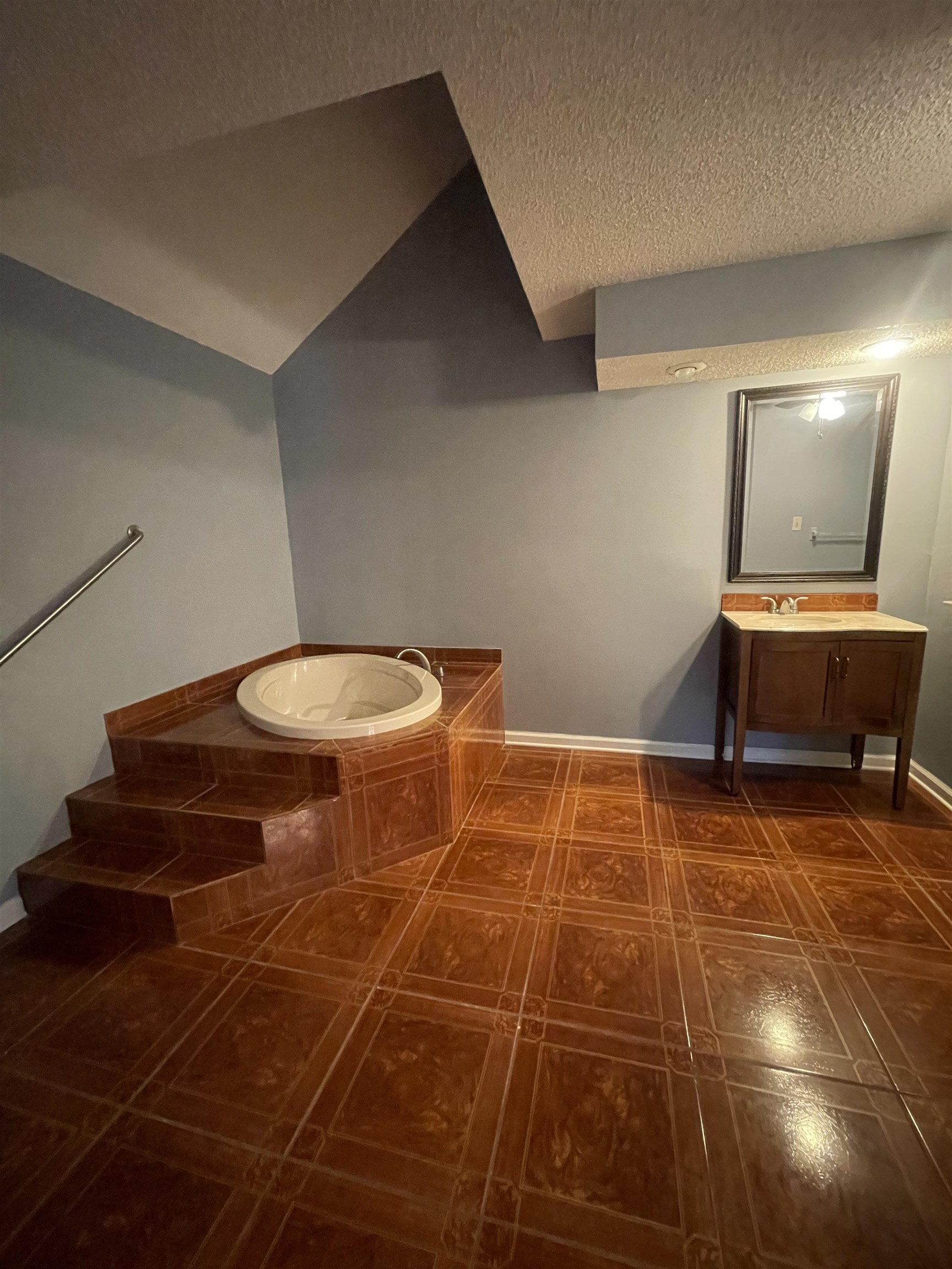2050 Mt Badon Ln Property Photo 17