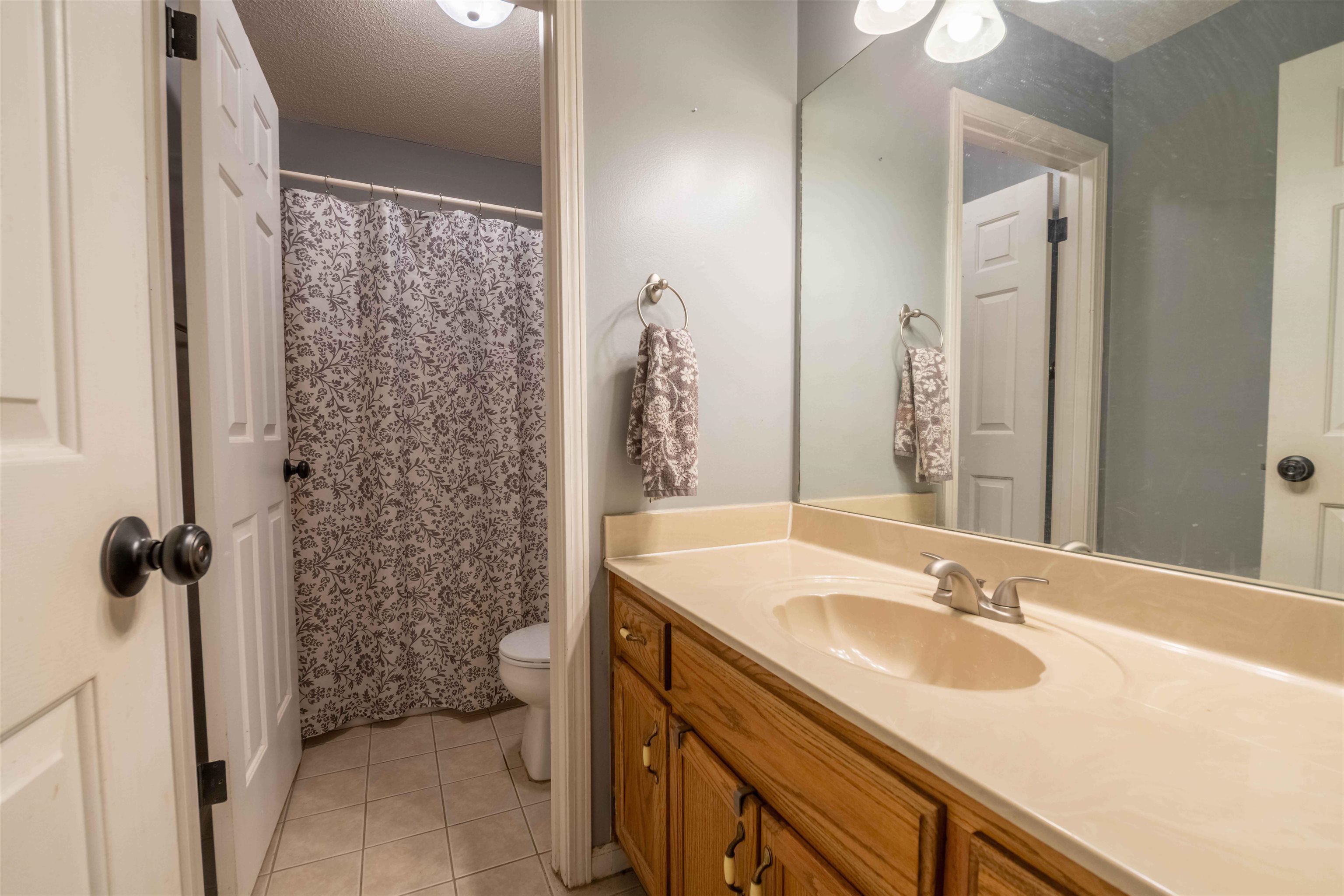 2217 Oak Hollow Ln Property Photo 21