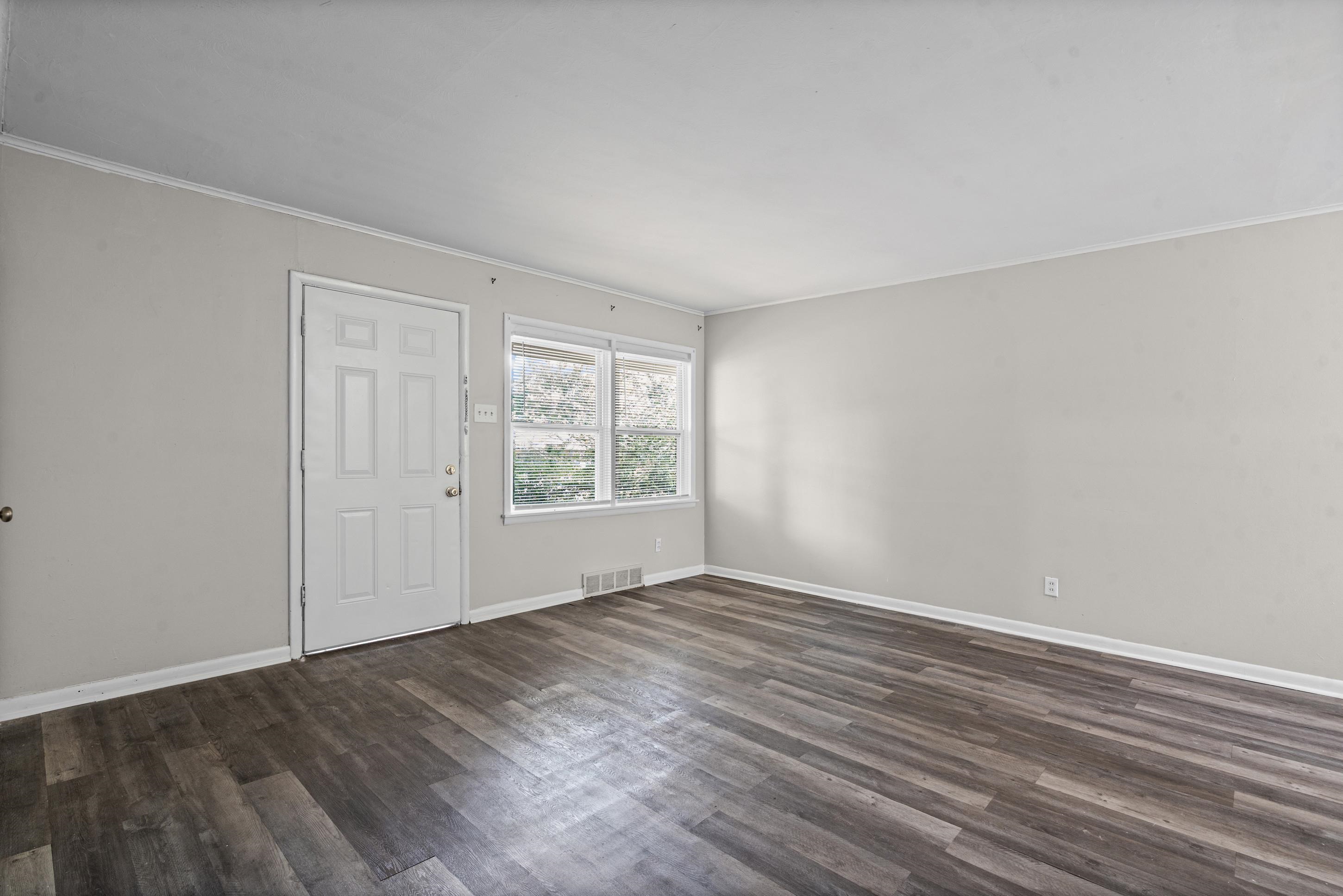 1755 Dorrie Ln Property Photo 4