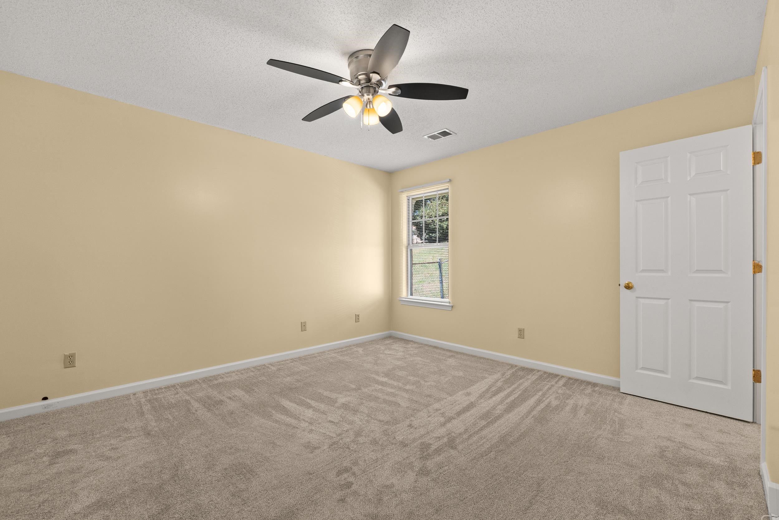 2512 Derbyshire Ave Property Photo 10