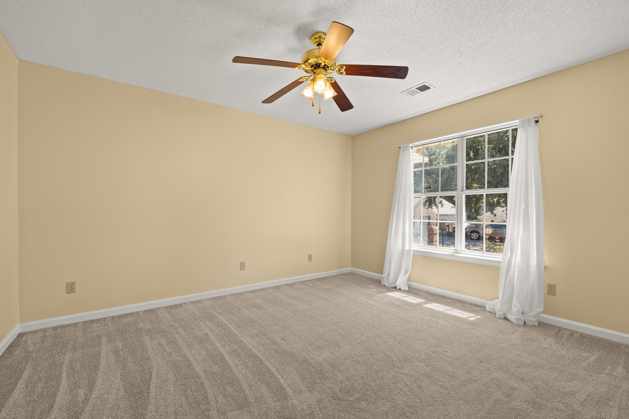 2512 Derbyshire Ave Property Photo 13
