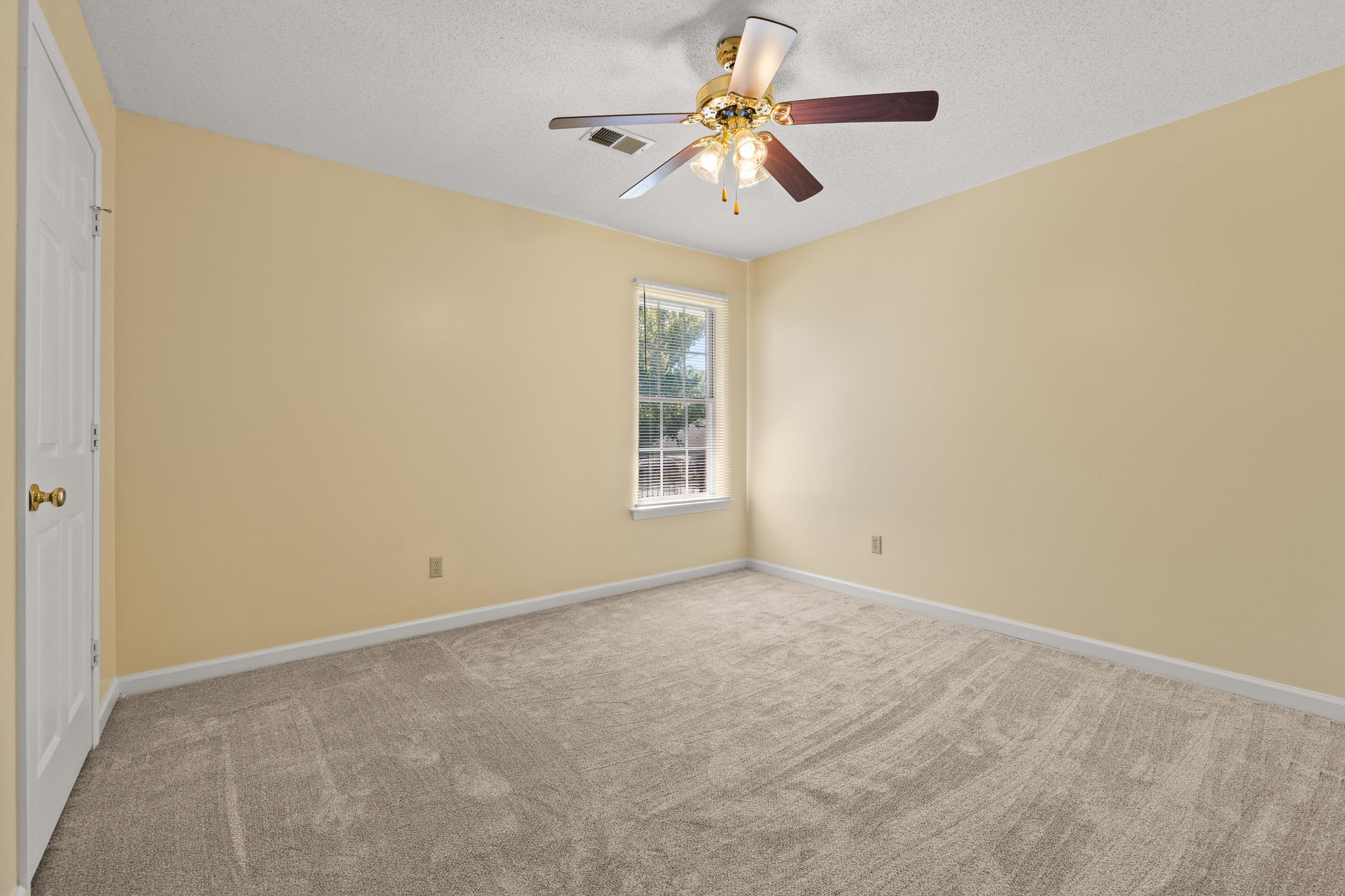 2512 Derbyshire Ave Property Photo 15