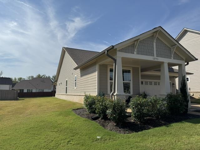 12753 Hollow Oak Dr S Property Photo 3