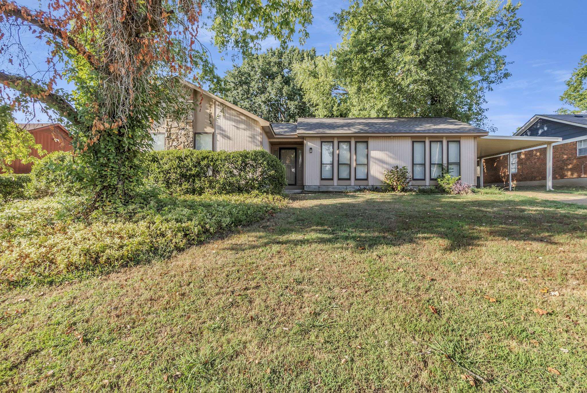 6904 Aspenhill Dr Property Photo 1