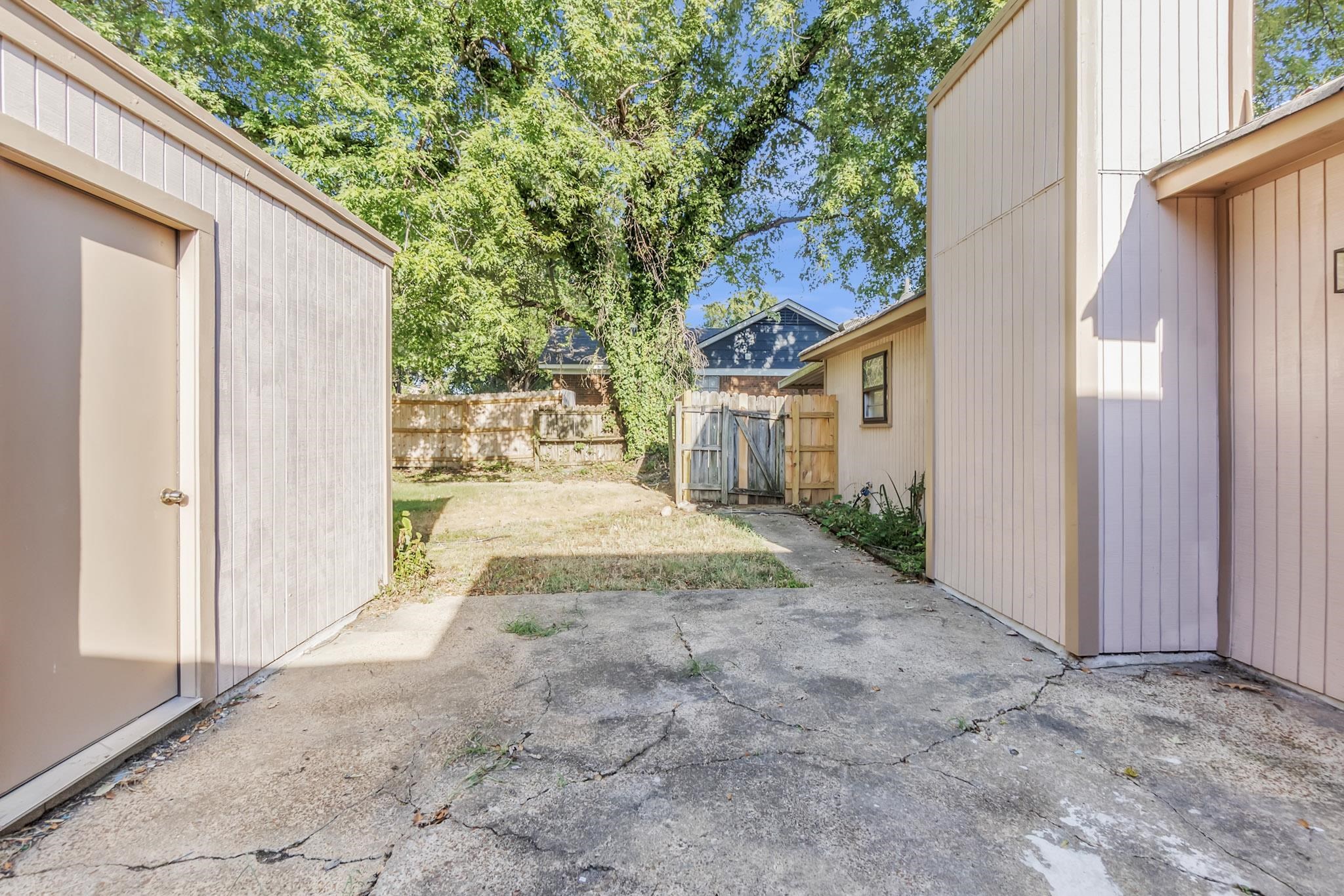 6904 Aspenhill Dr Property Photo 12