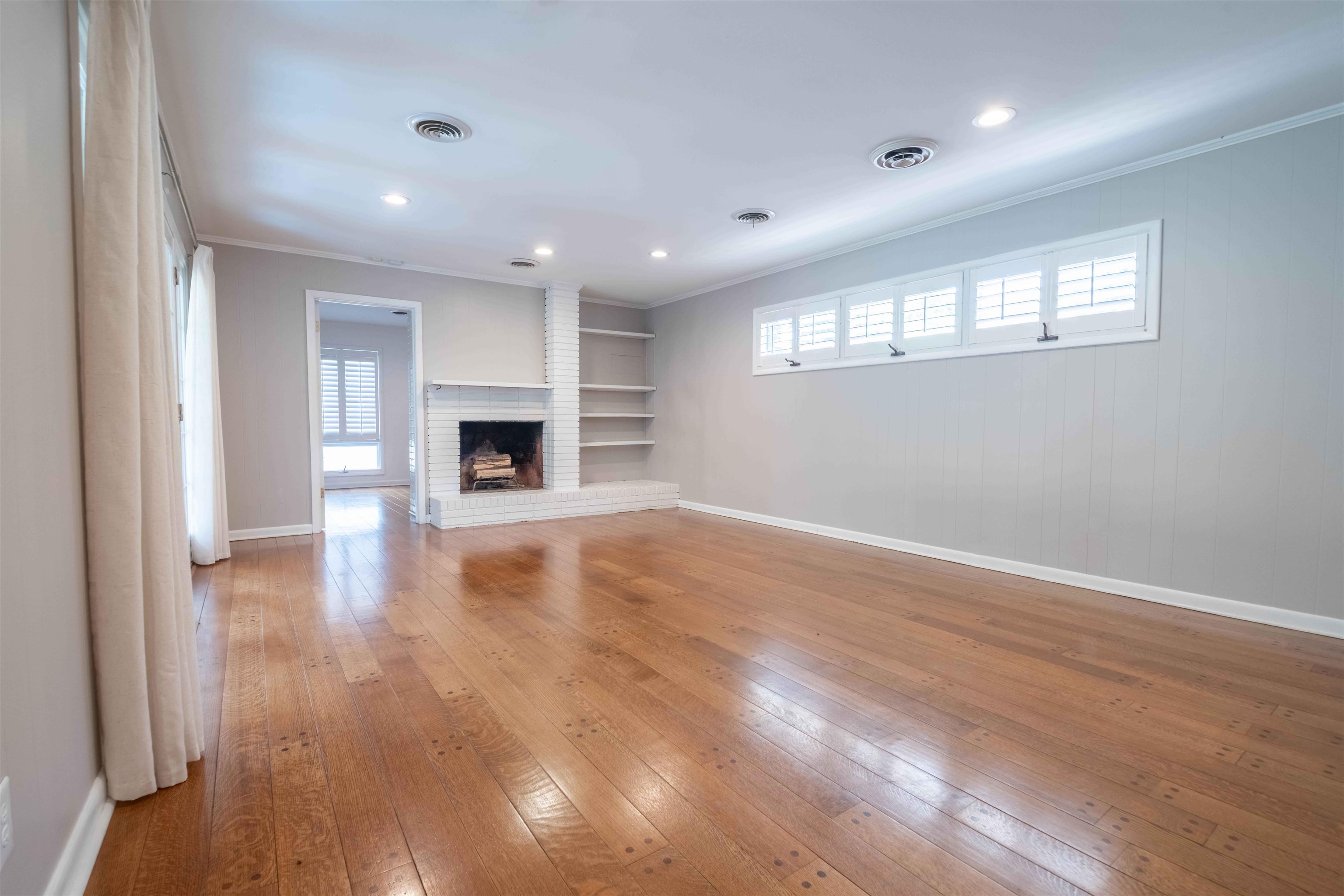 4288 Charleswood Ave Property Photo 11