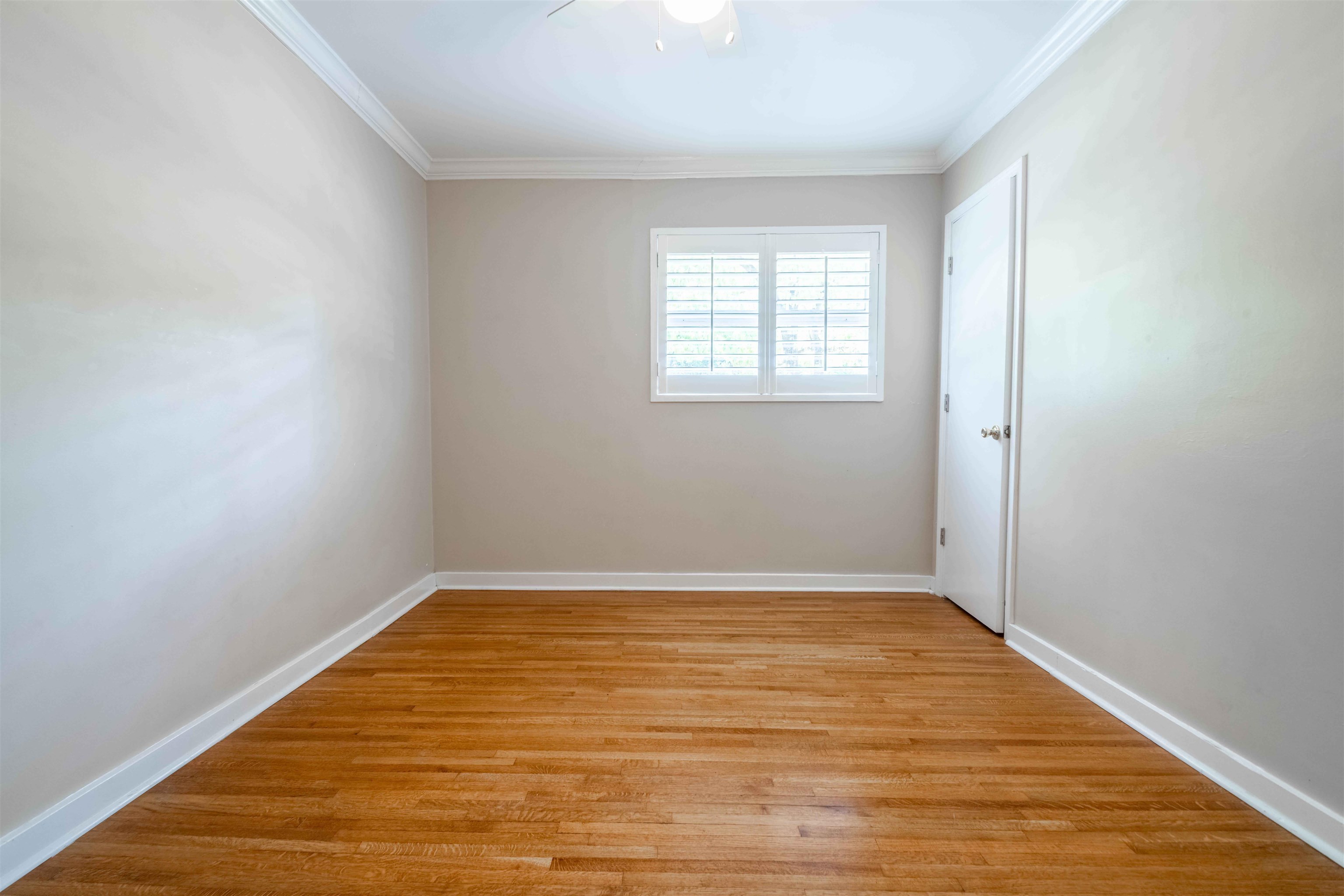 4288 Charleswood Ave Property Photo 19