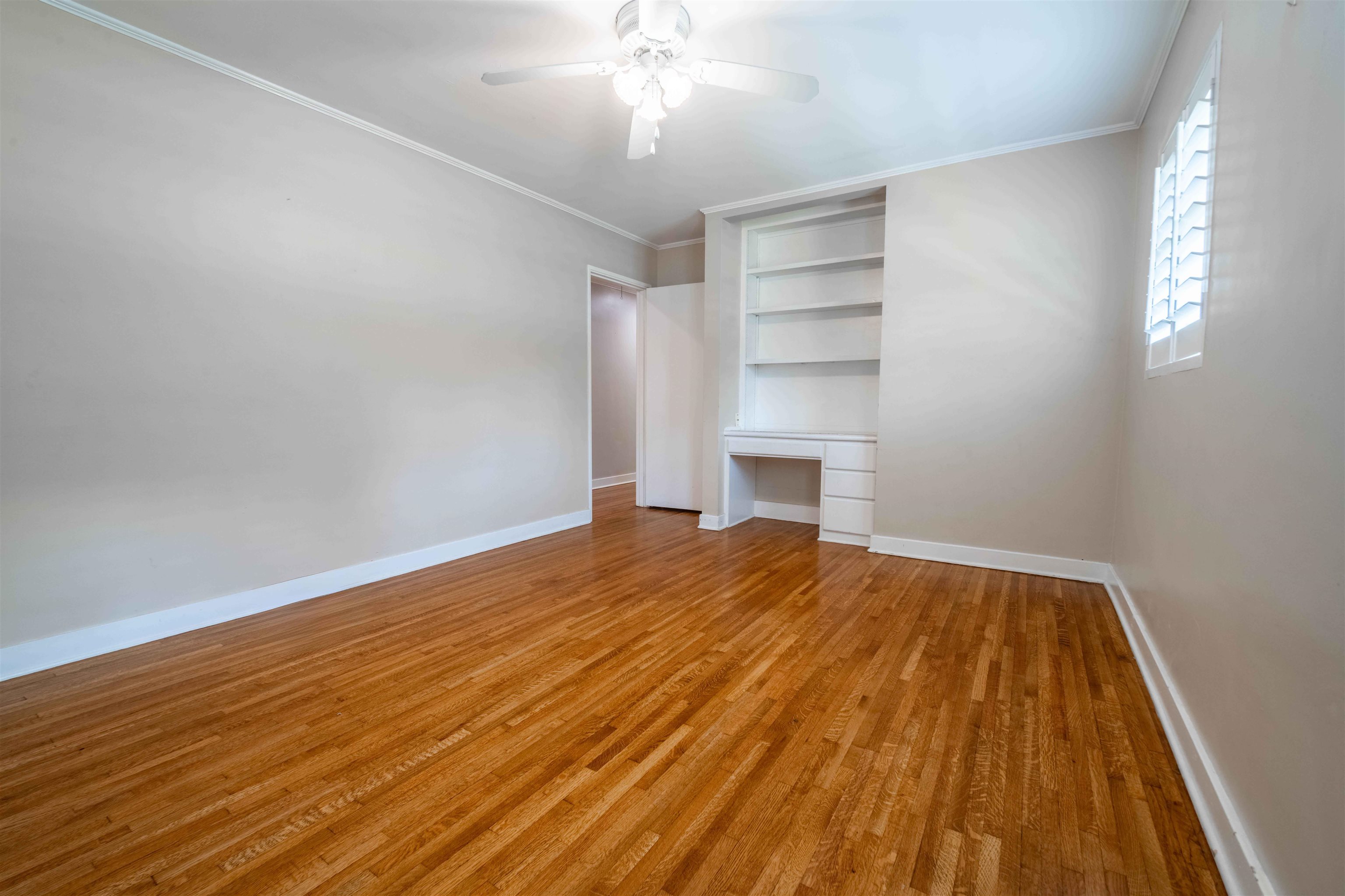 4288 Charleswood Ave Property Photo 24