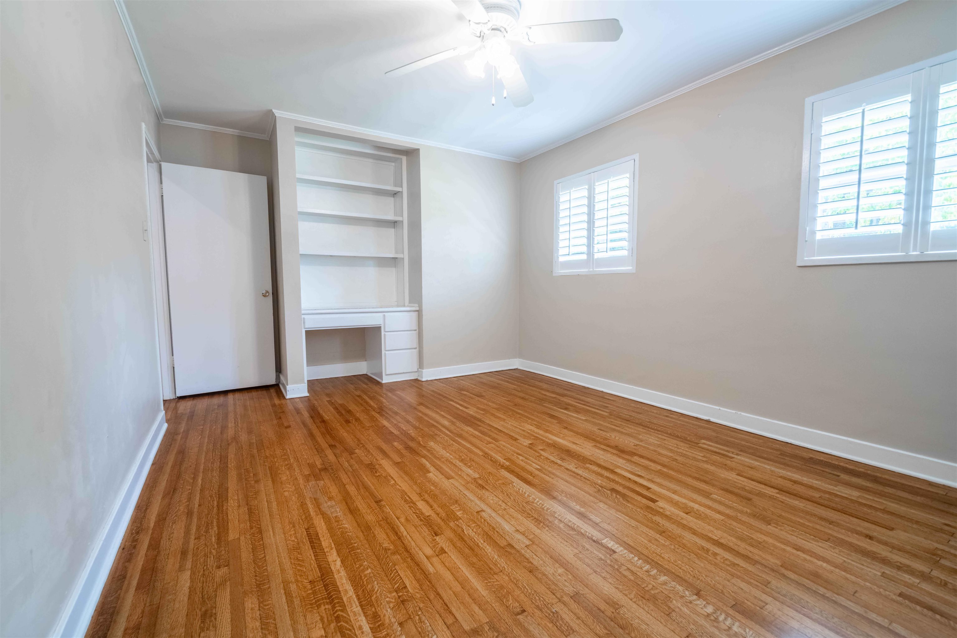 4288 Charleswood Ave Property Photo 25