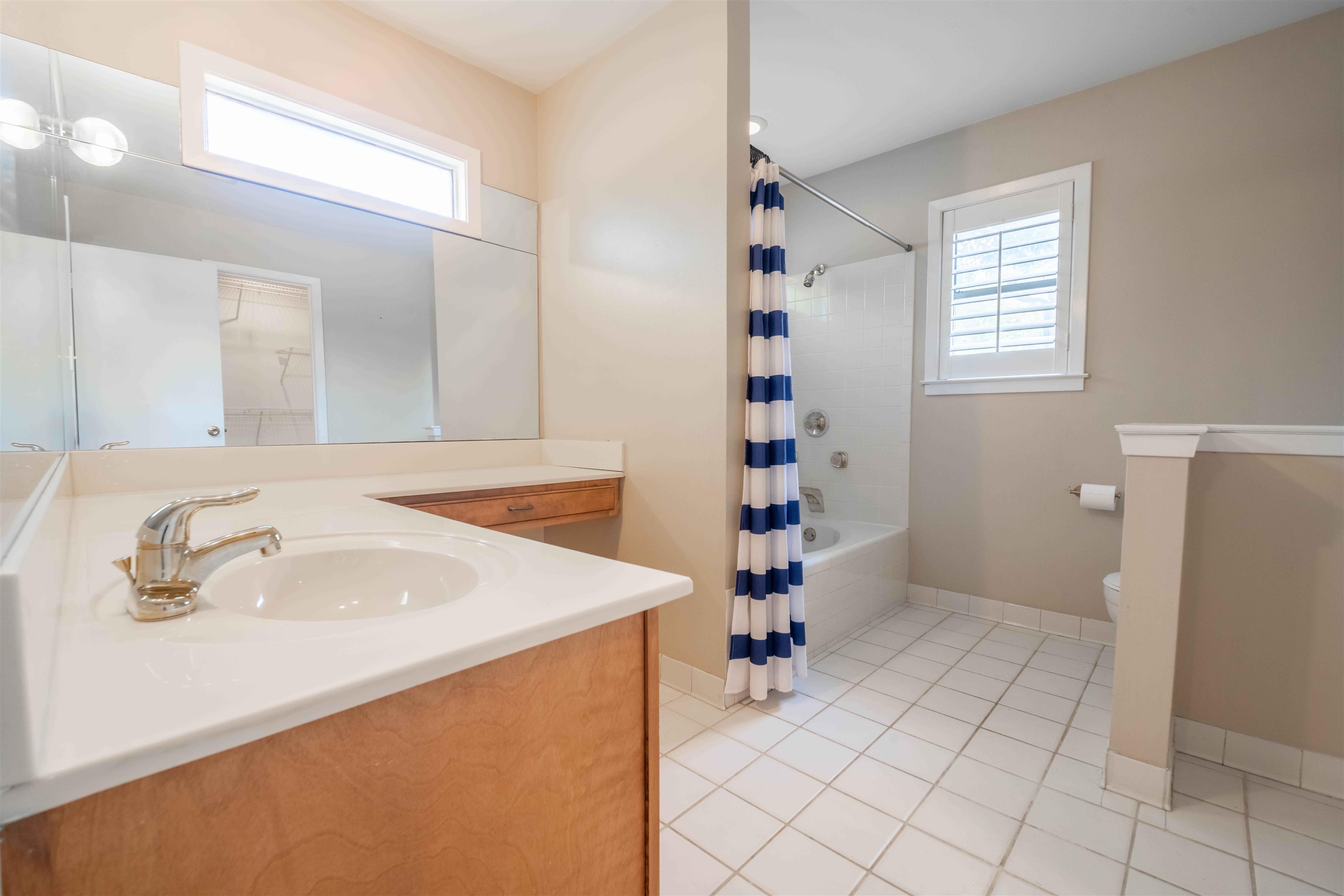 4288 Charleswood Ave Property Photo 26