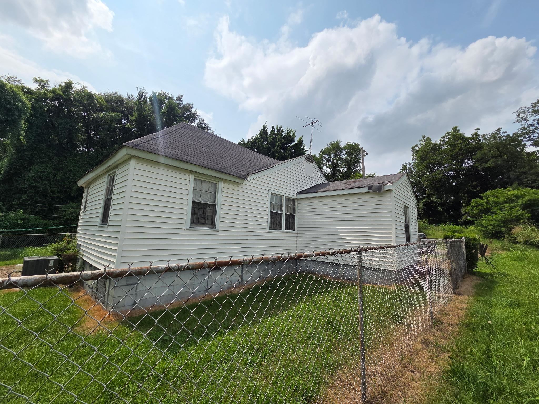 287 Olmstead Ave Property Photo 3