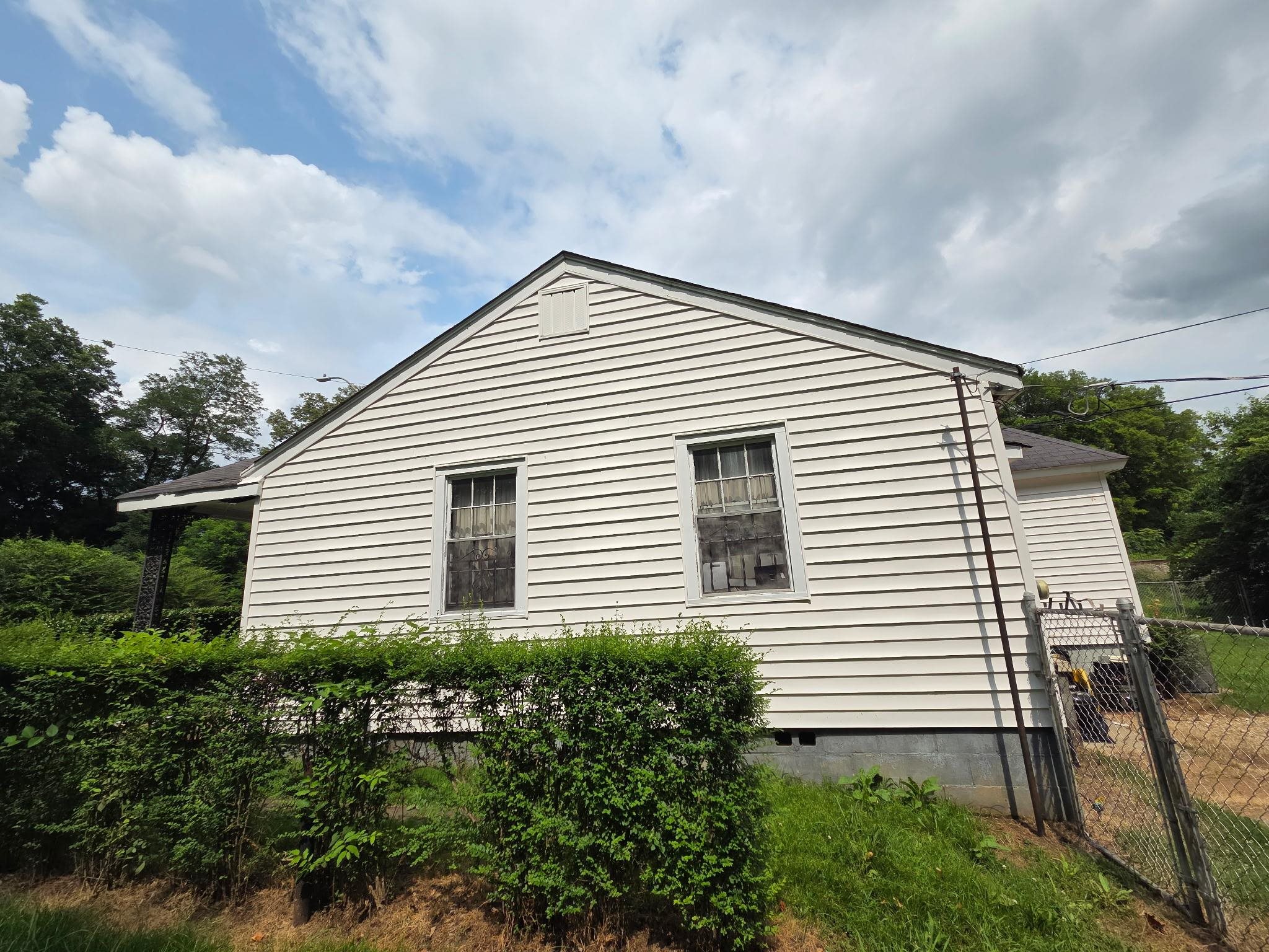 287 Olmstead Ave Property Photo 5