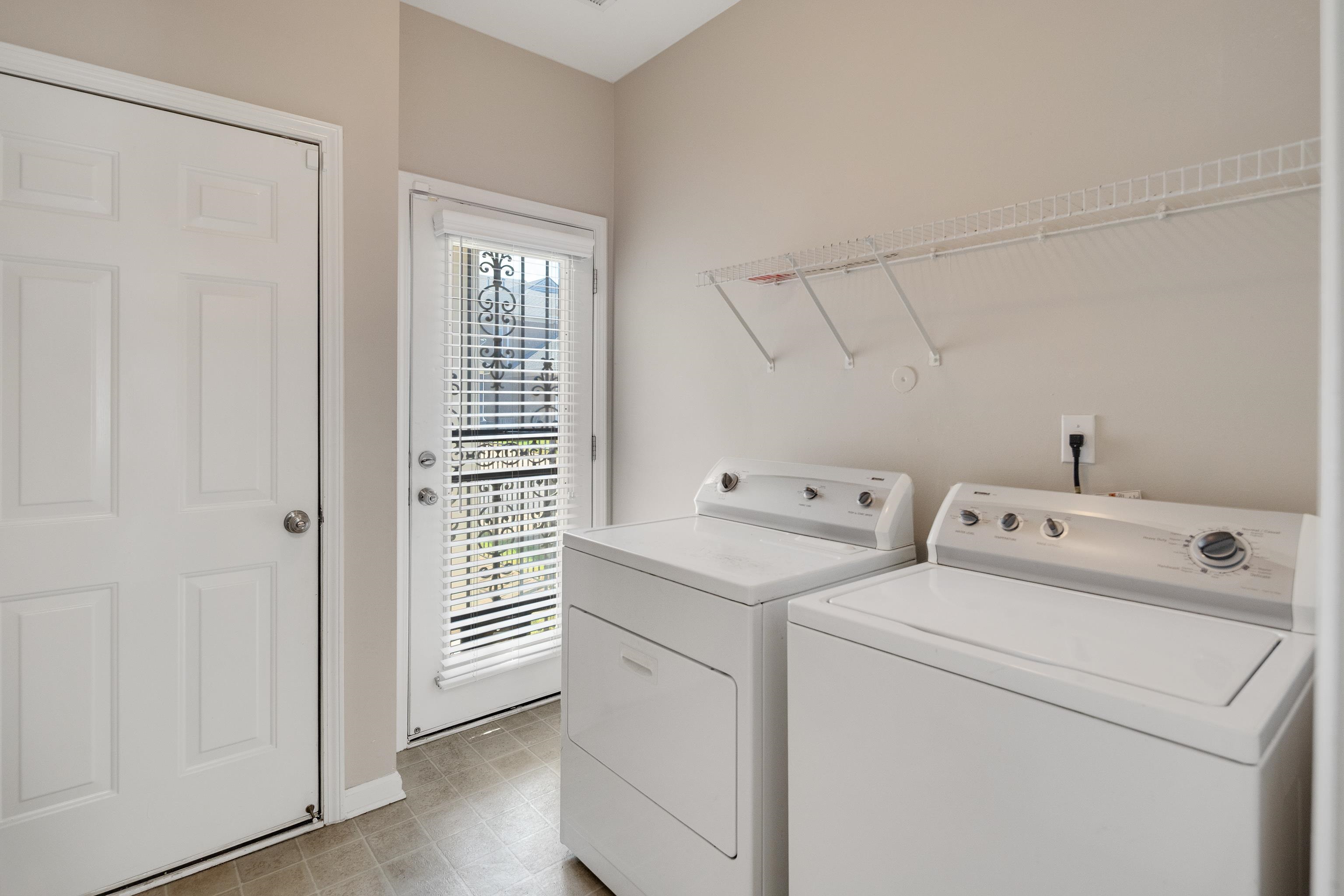 1364 Harbor Park Dr Property Photo 25