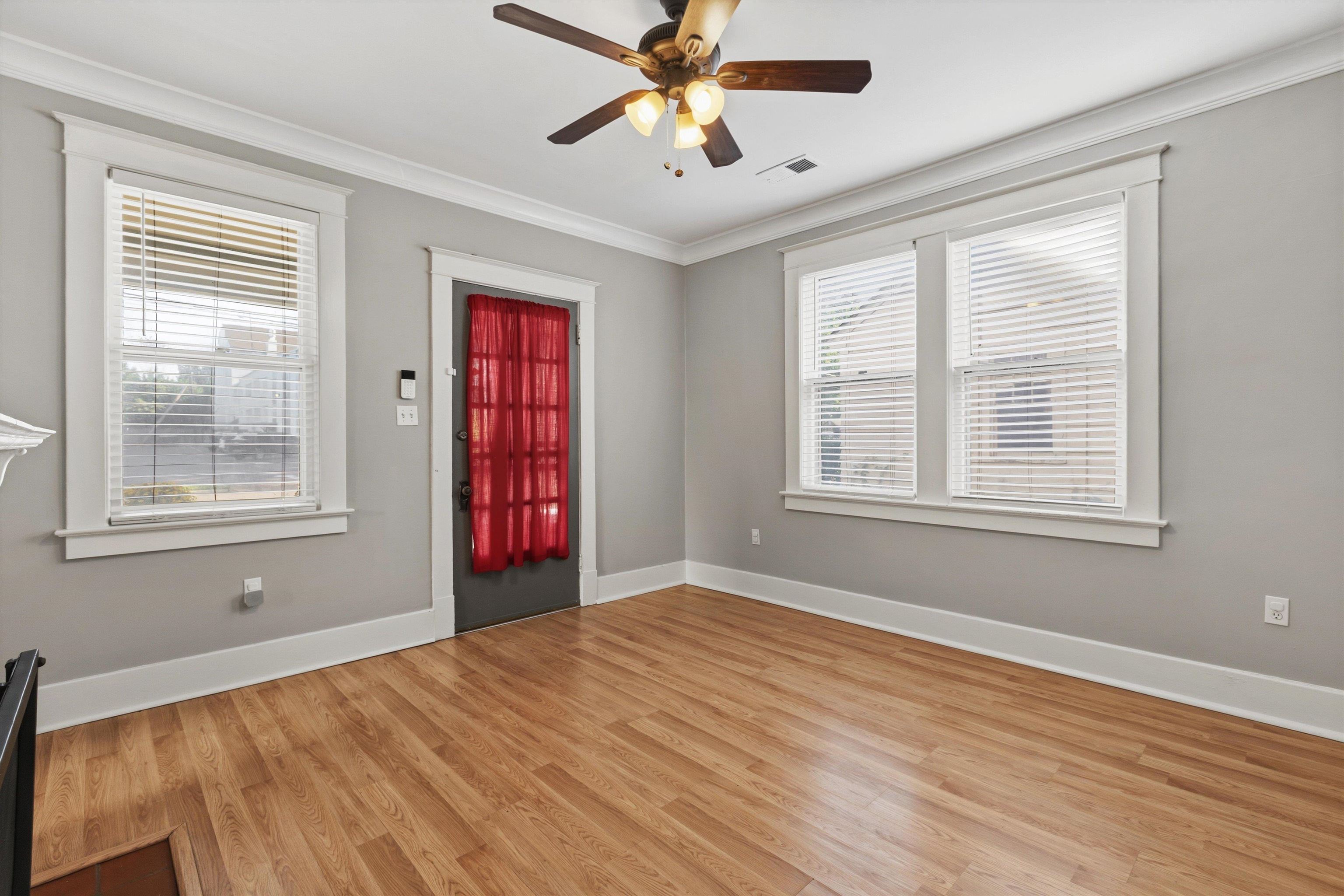 1819 Crump Ave Property Photo 5