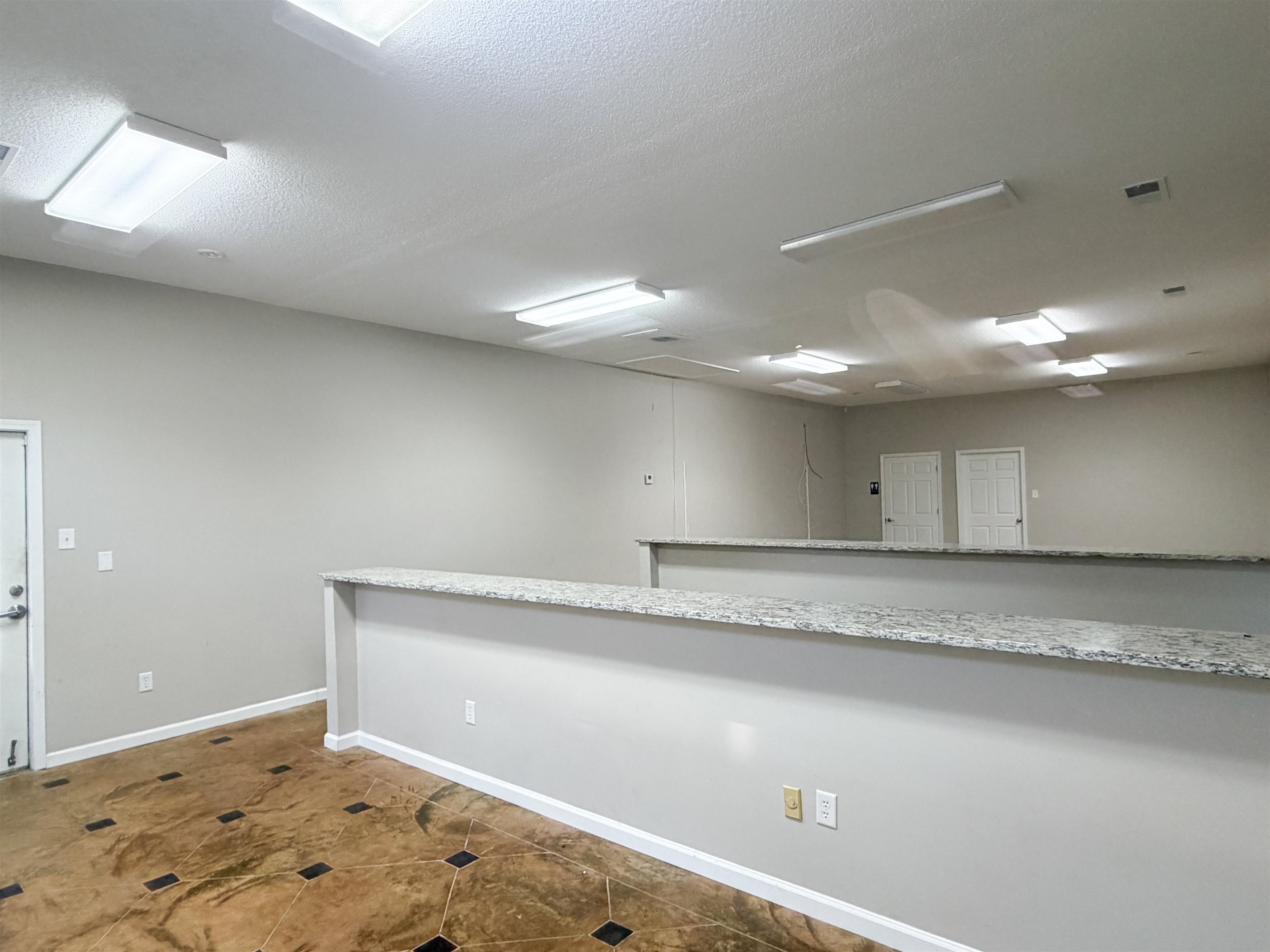 70 Clay St Property Photo 3