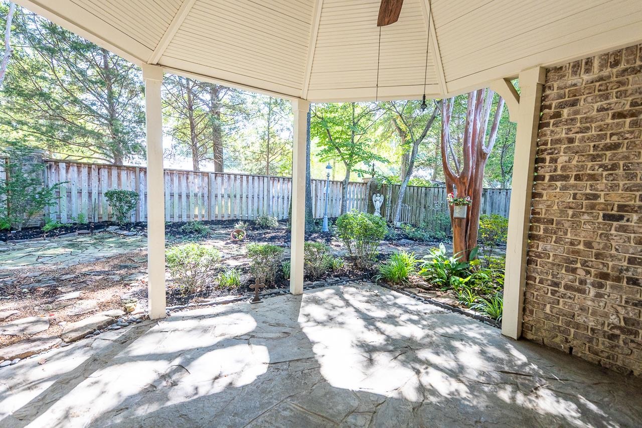 190 Ivy Brook Ln Property Photo 35