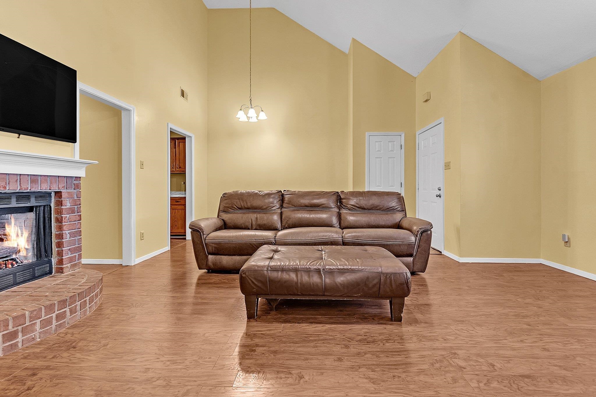1515 Beaver Trail Dr Property Photo 4