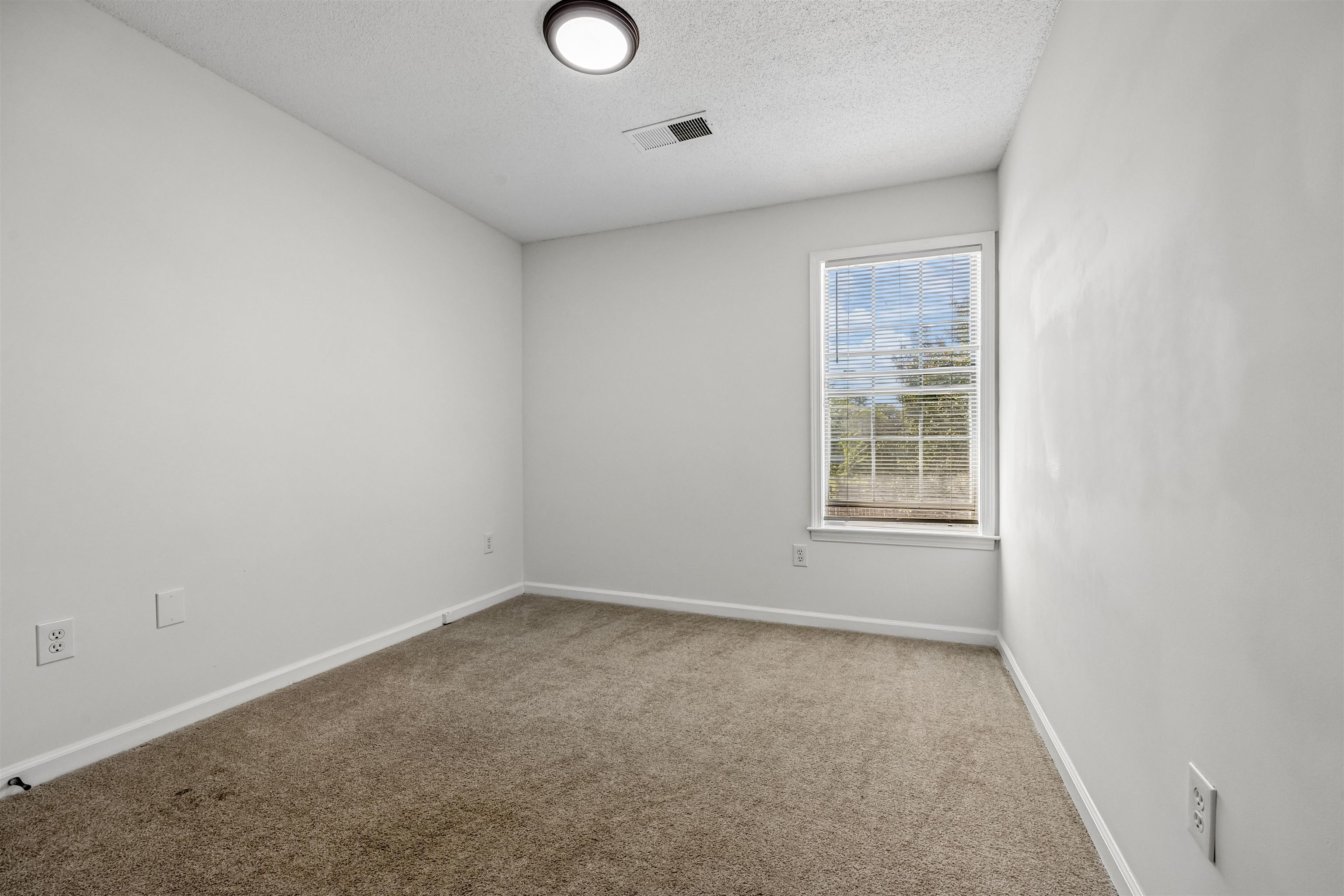 9461 Hickory Dr Property Photo 17