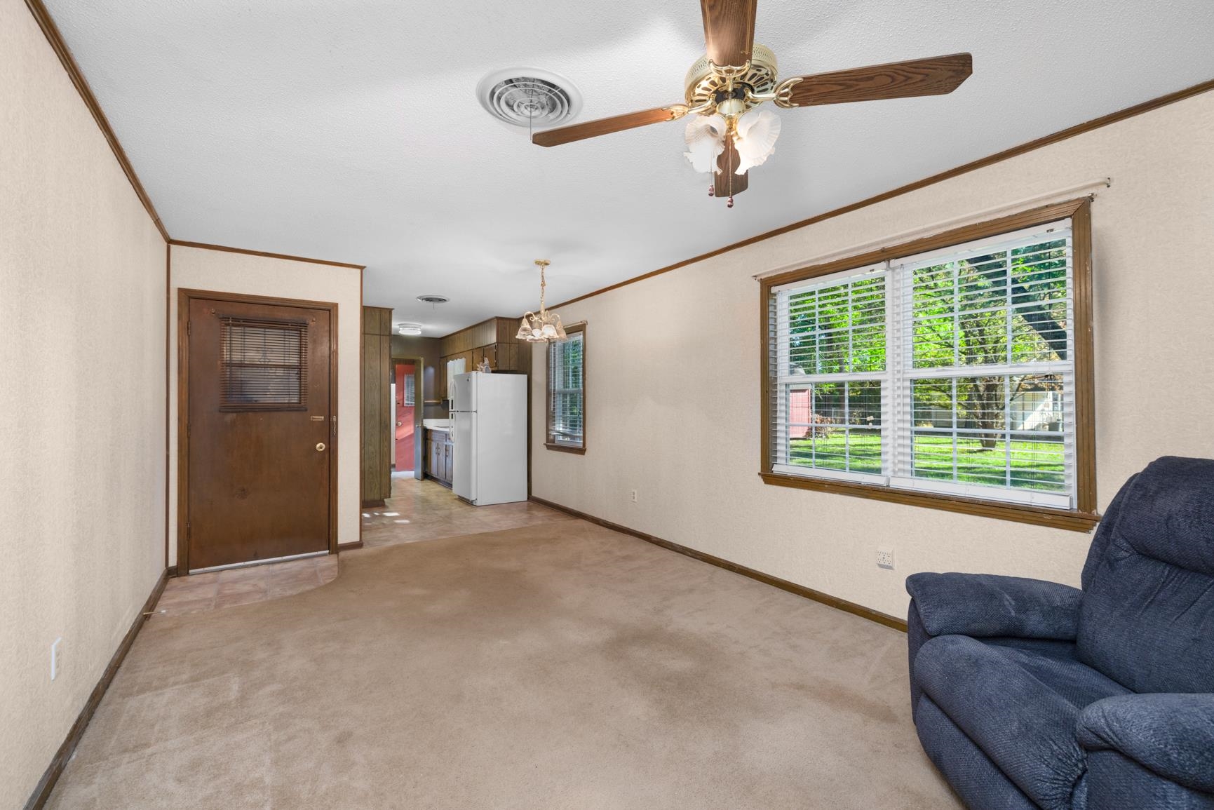 250 Maple Hill Dr Property Photo 4