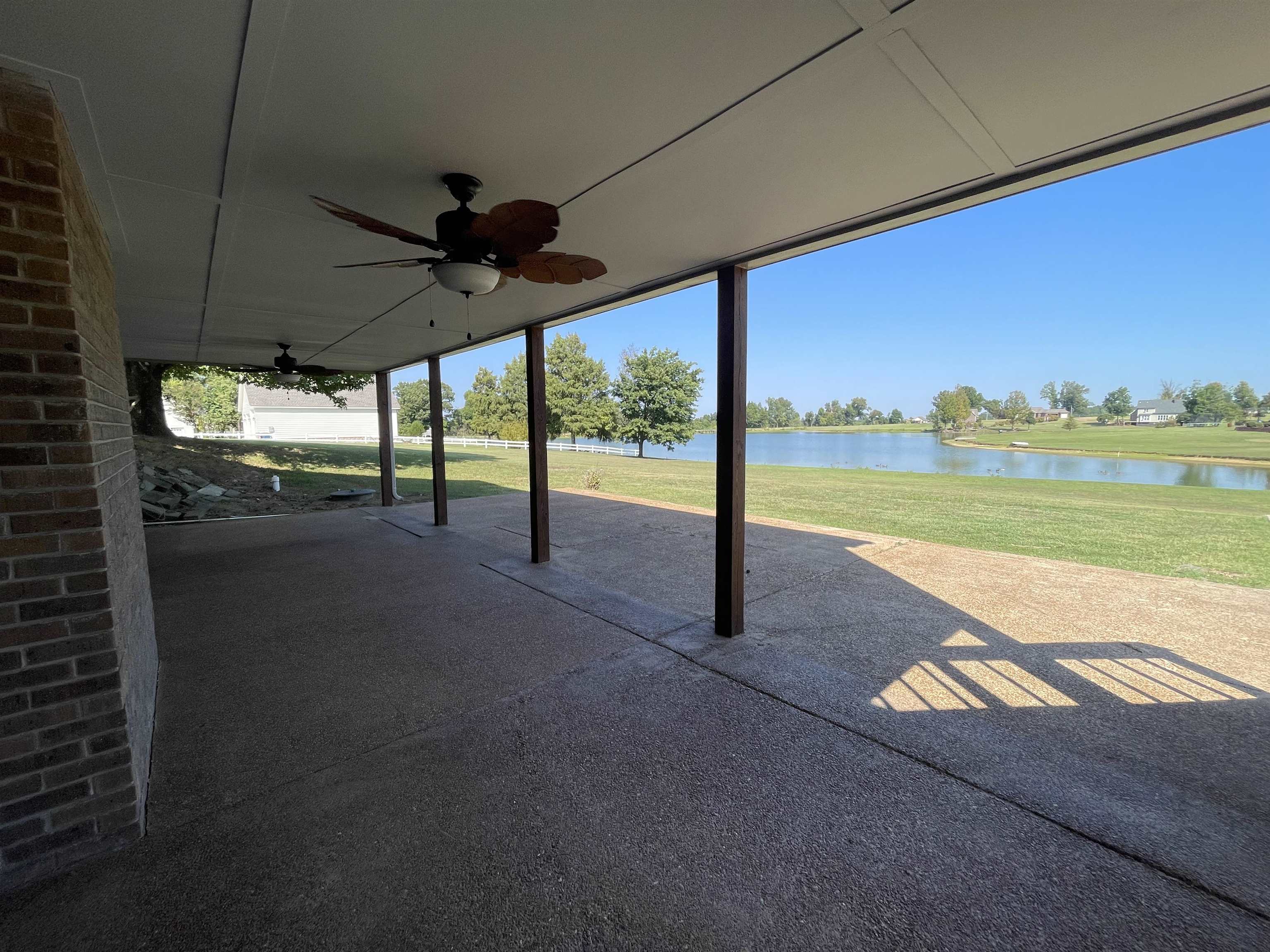 556 Burnett Ln Property Photo 23