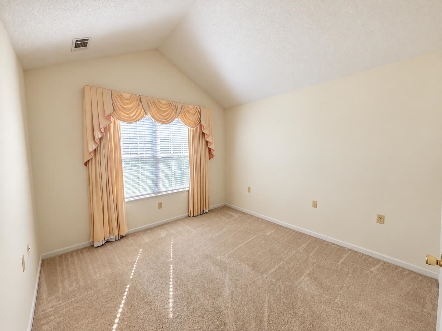 1905 Appling Oaks Cir 13 Property Photo 17