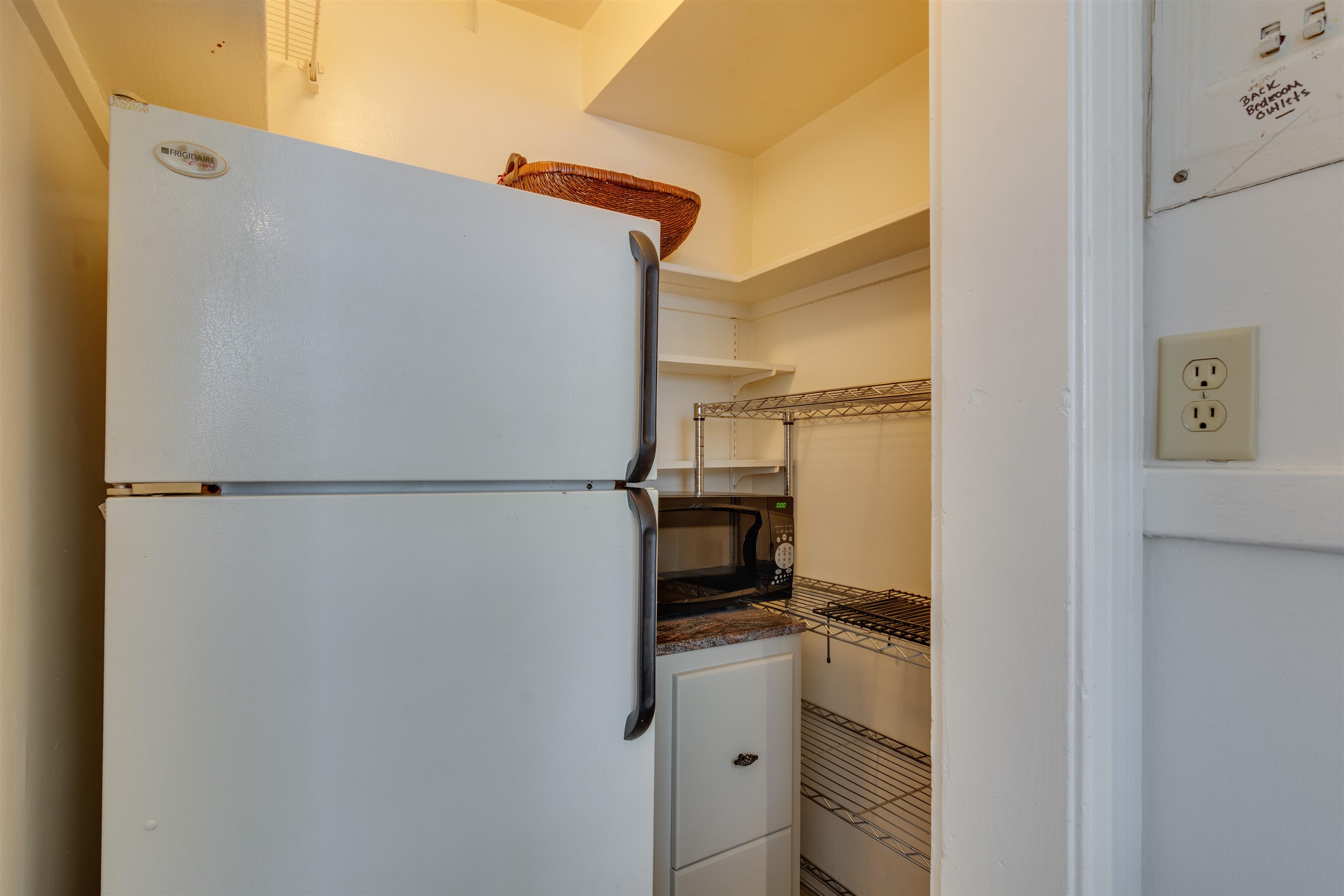 1885 Peabody Ave 1 Property Photo 5