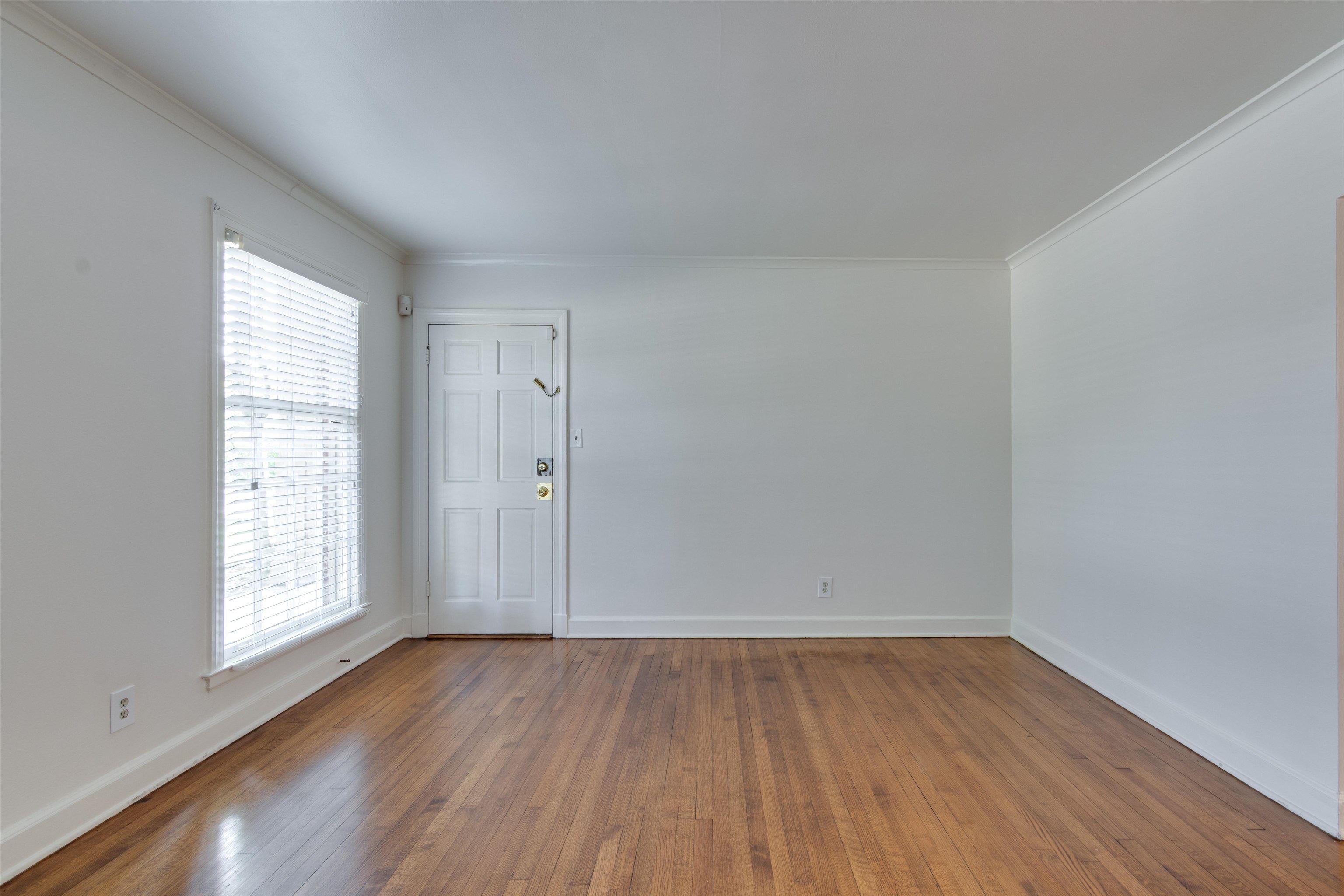 1885 Peabody Ave 1 Property Photo 10