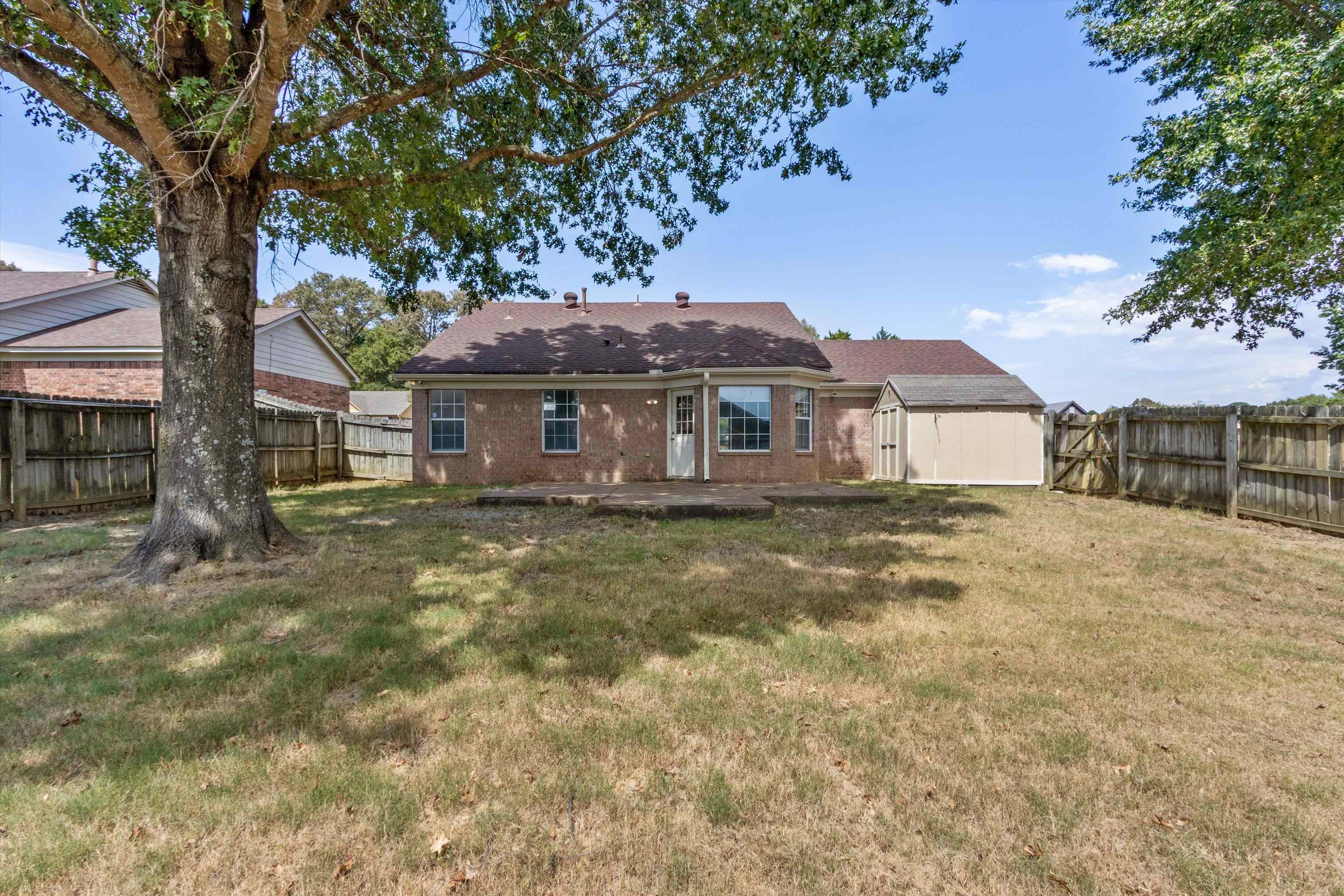 510 Oakland Hills Dr Property Photo 22