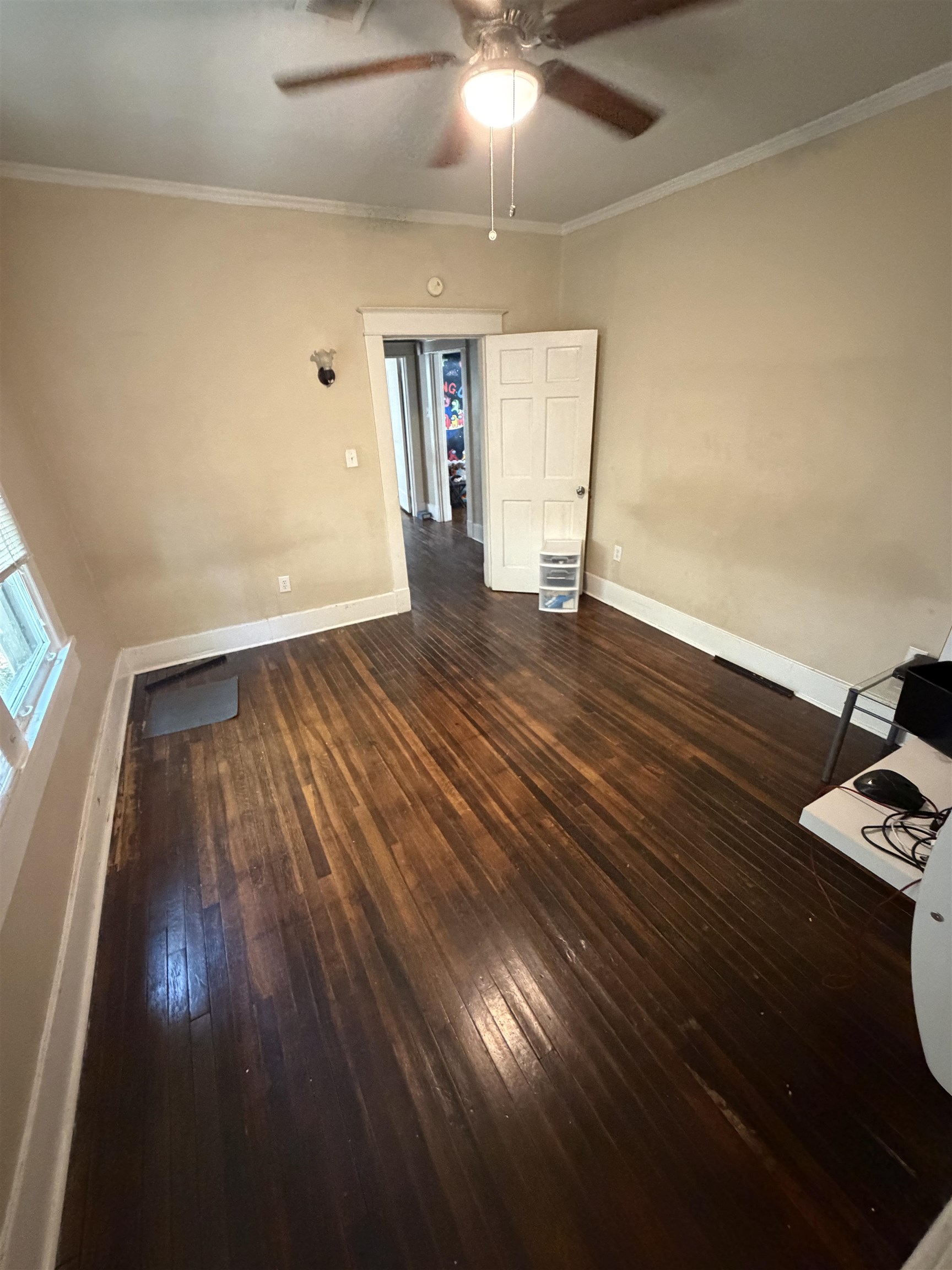 1585 Court Ave Property Photo 10