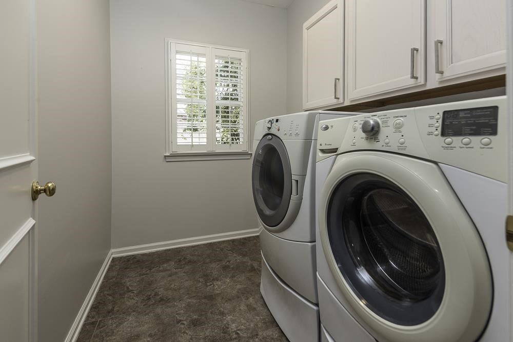 1251 Braddeck Dr Property Photo 18