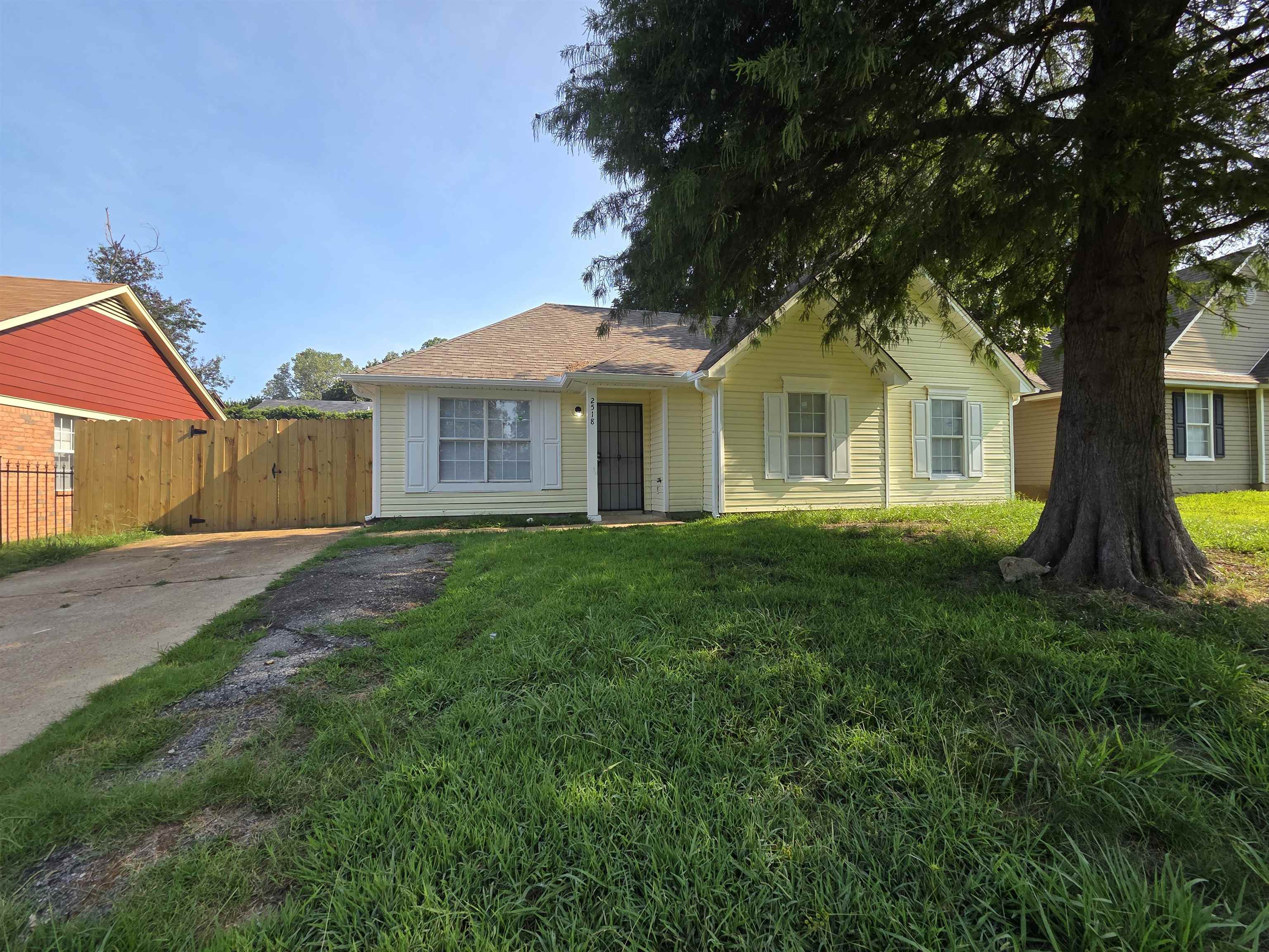 2518 DERBYSHIRE AVE Property Photo 1