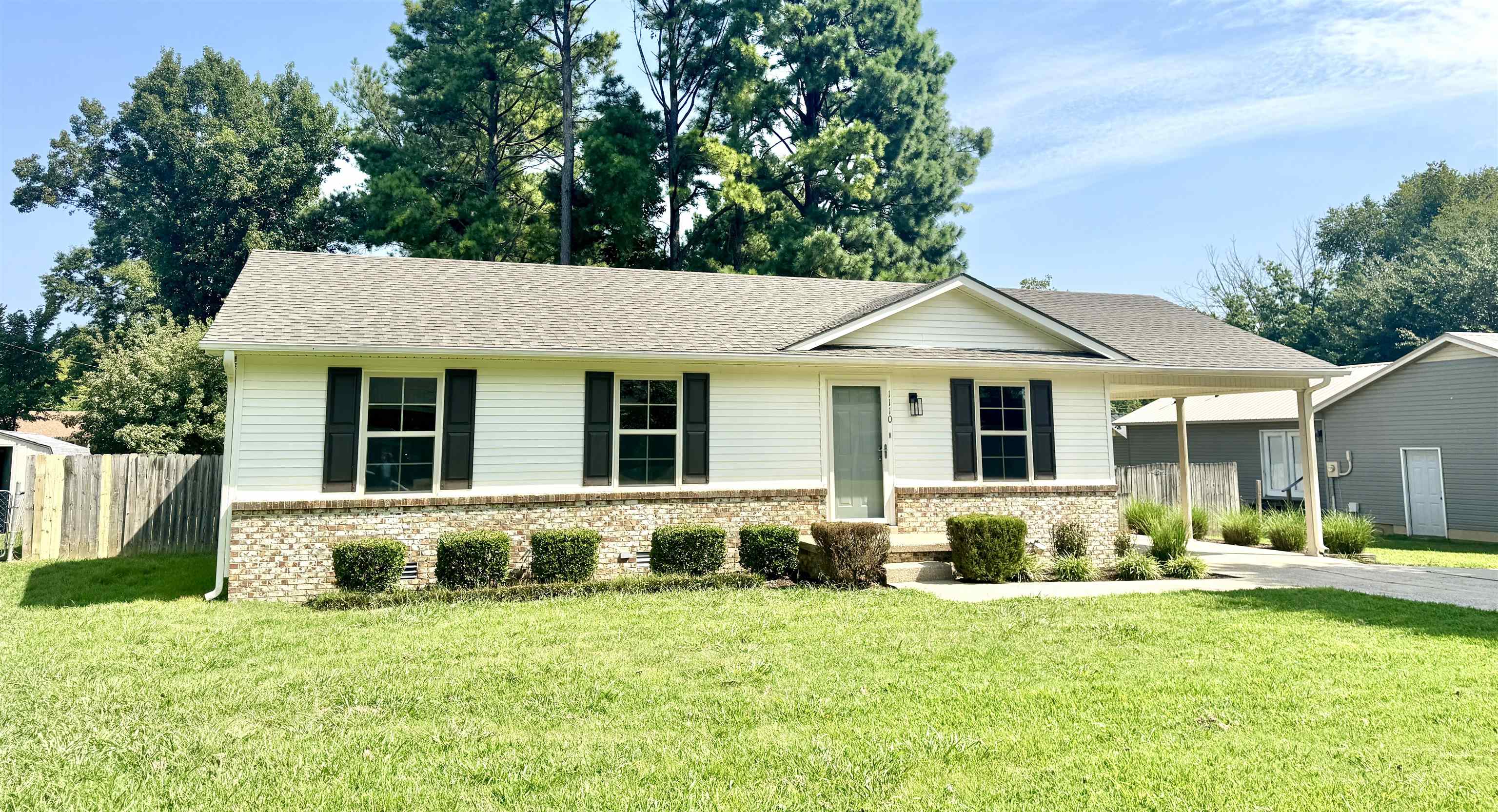 1110 Michael Ln Property Photo 1