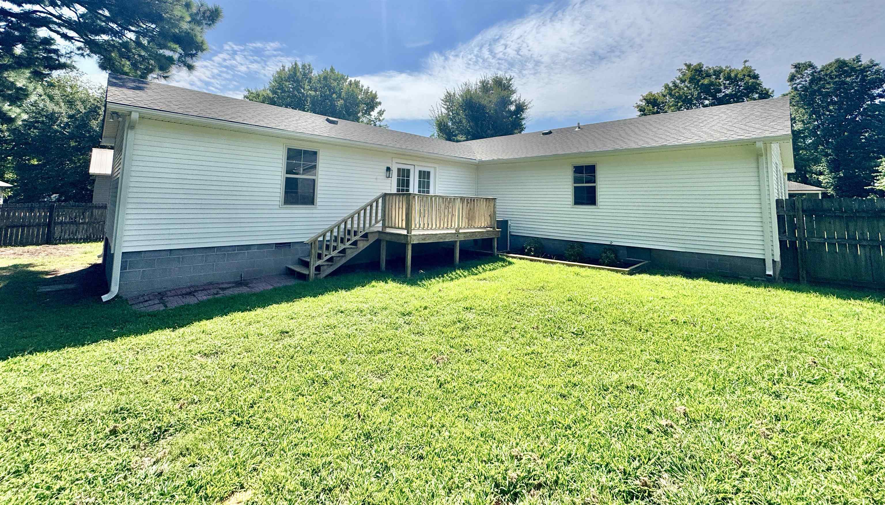 1110 Michael Ln Property Photo 5