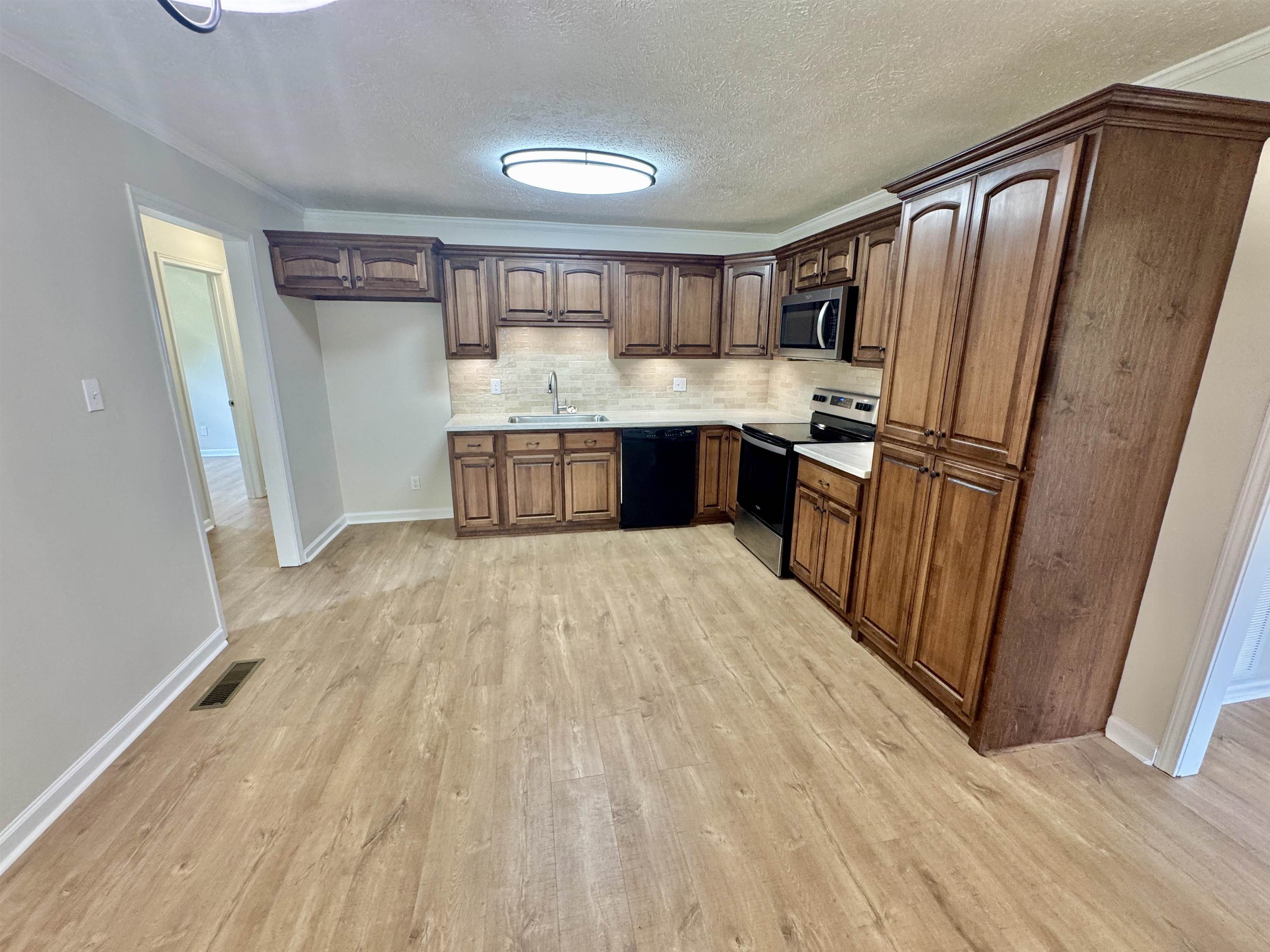 1110 Michael Ln Property Photo 11