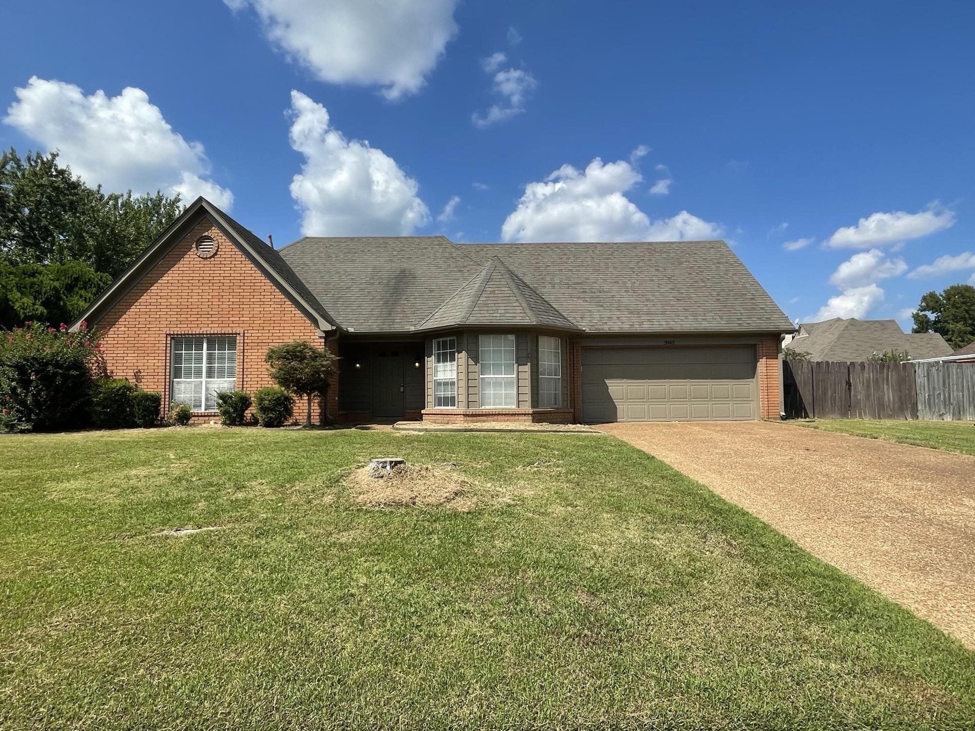 3943 Oak Forest Dr Property Photo 1