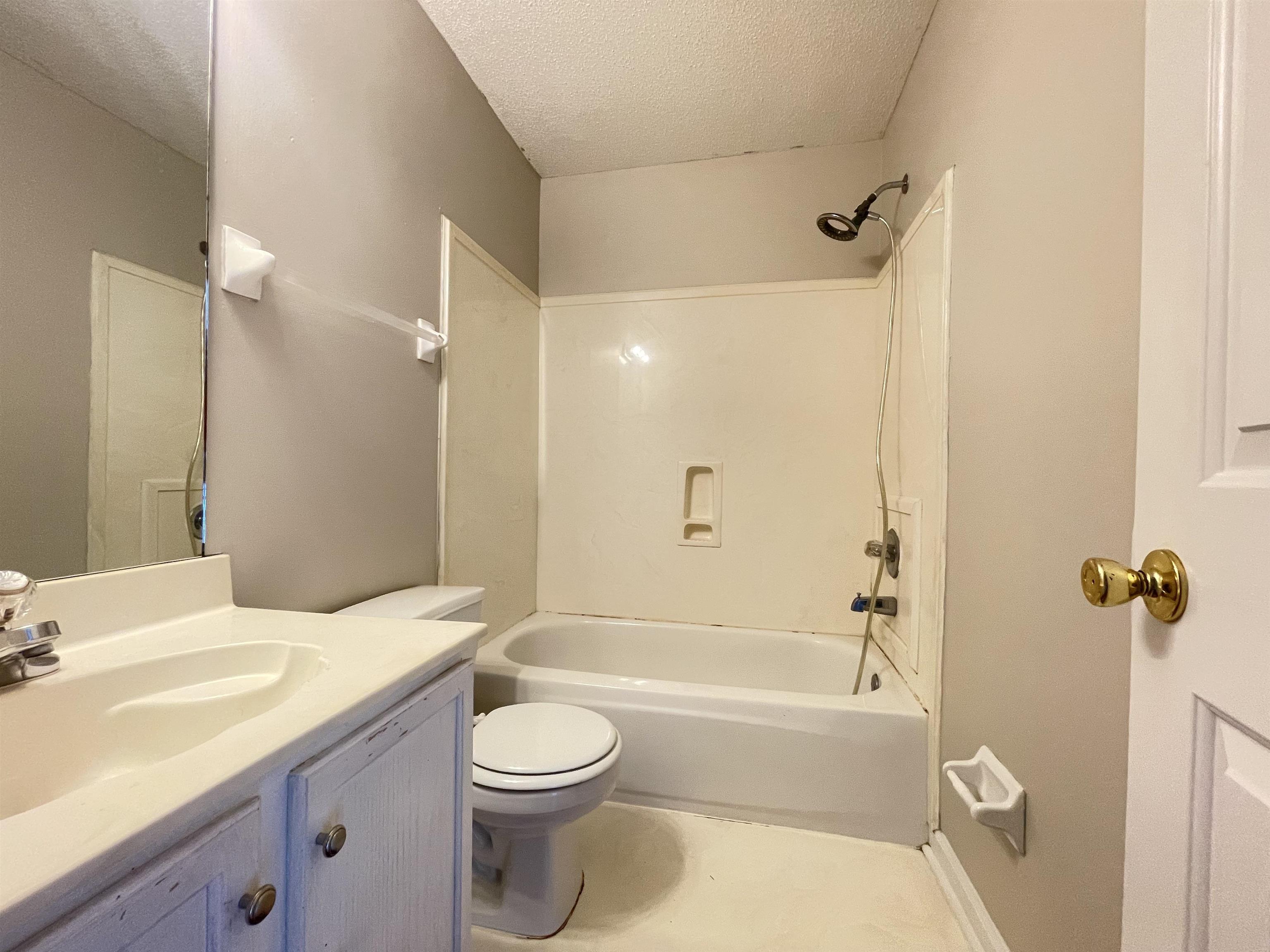 3943 Oak Forest Dr Property Photo 8