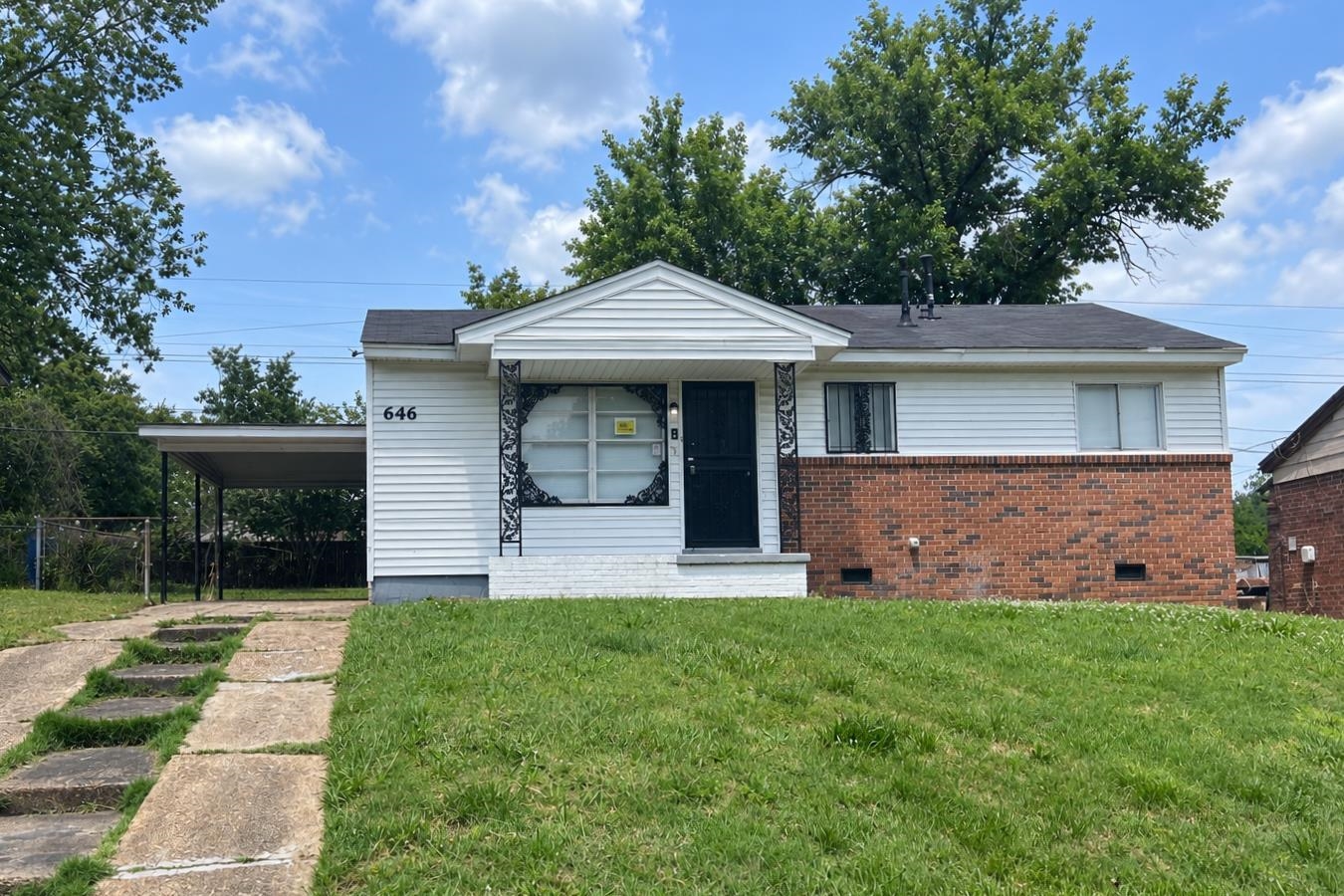 646 Western Park Dr Property Photo 1