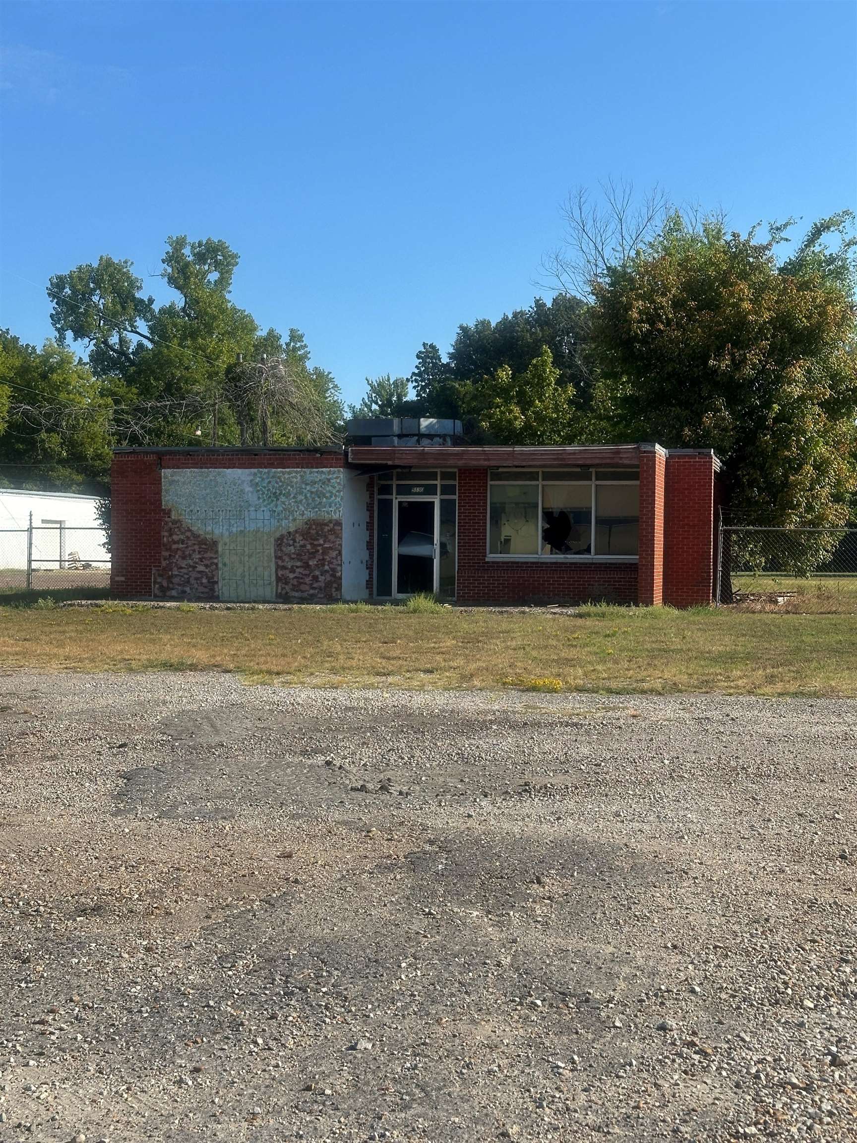 5130 Third St Property Photo 5