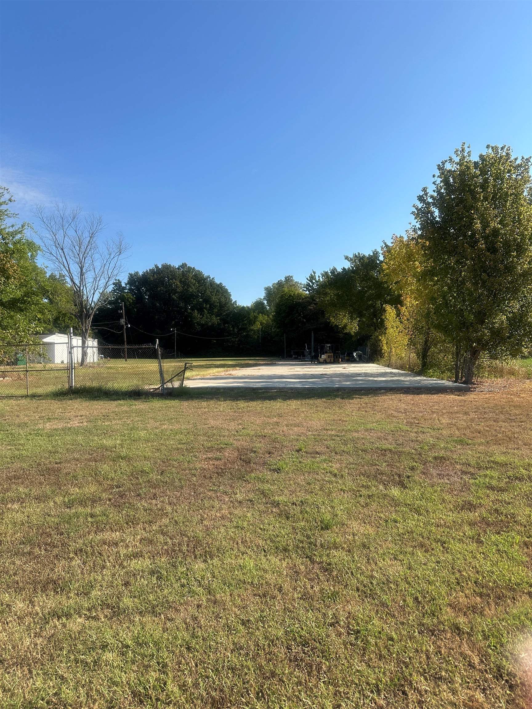 5130 Third St Property Photo 6