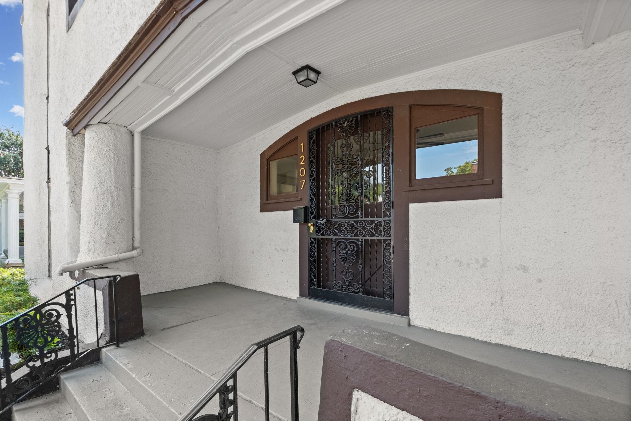 1207 Central Ave Property Photo 5